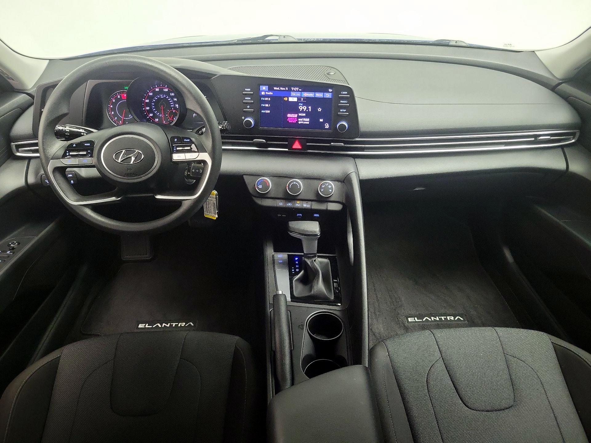 Thumbnail: 2022 Hyundai Elantra - 9