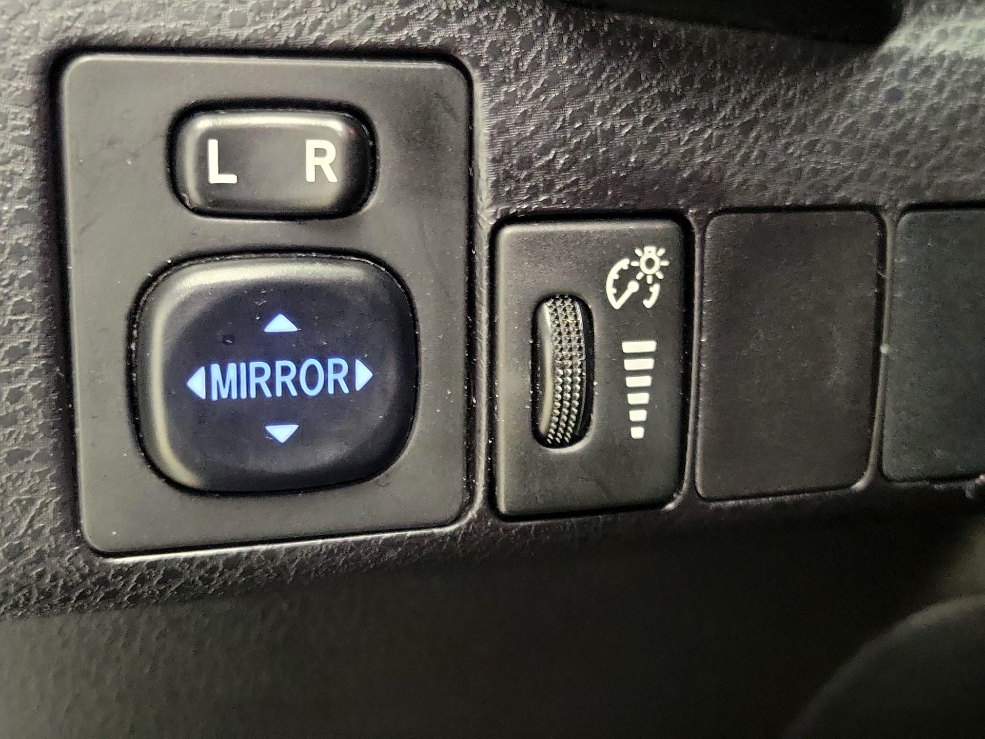 Thumbnail: 2017 Toyota Corolla - 13