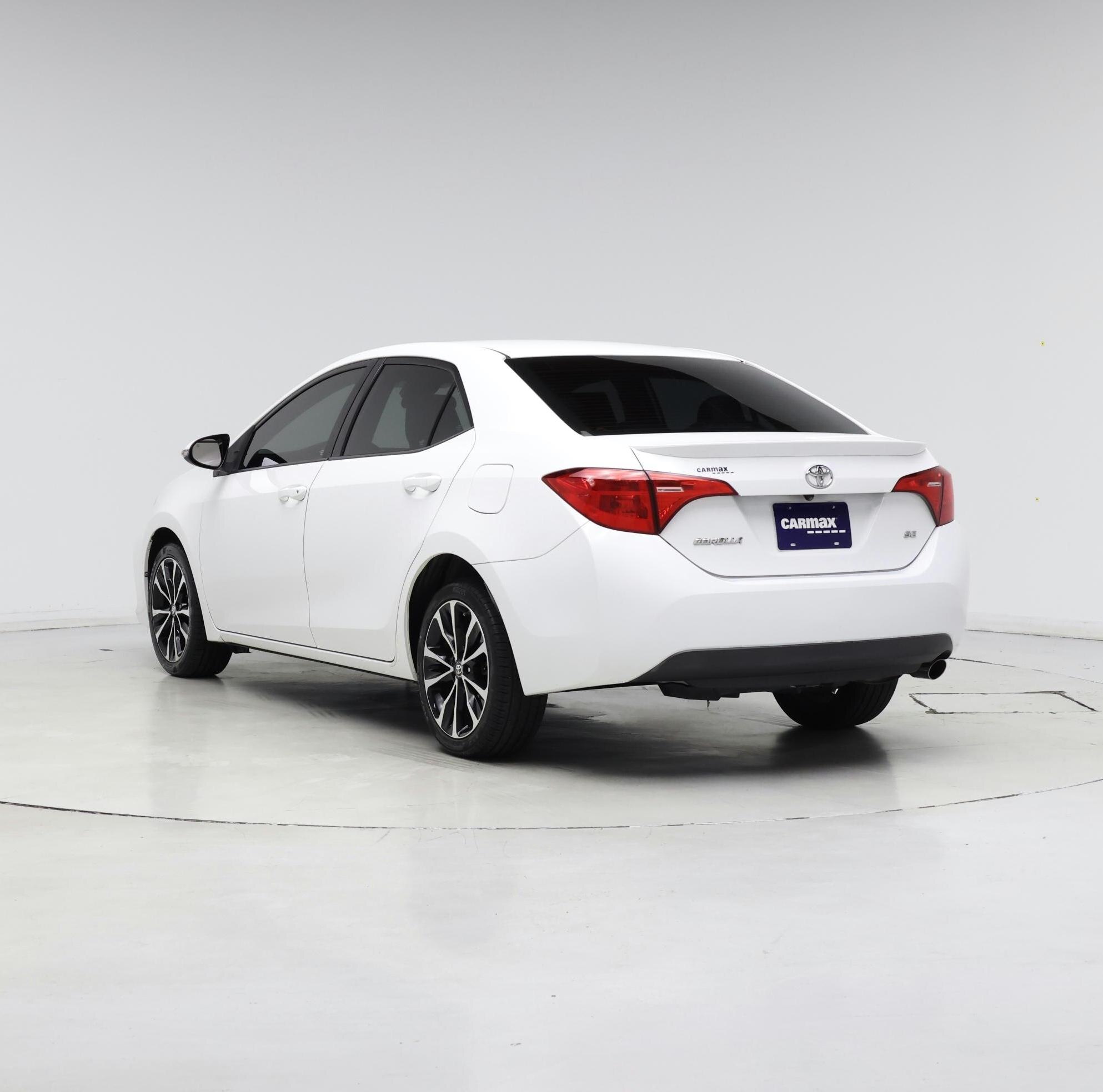 Thumbnail: 2017 Toyota Corolla - 2