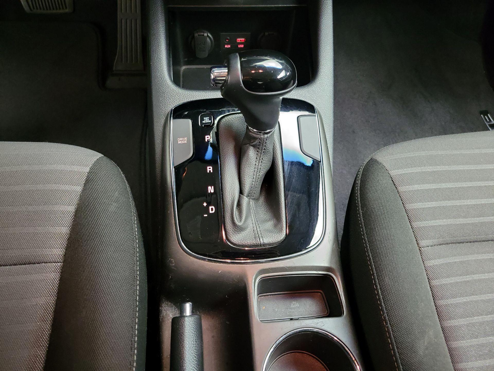 Thumbnail: 2017 Kia Forte - 17