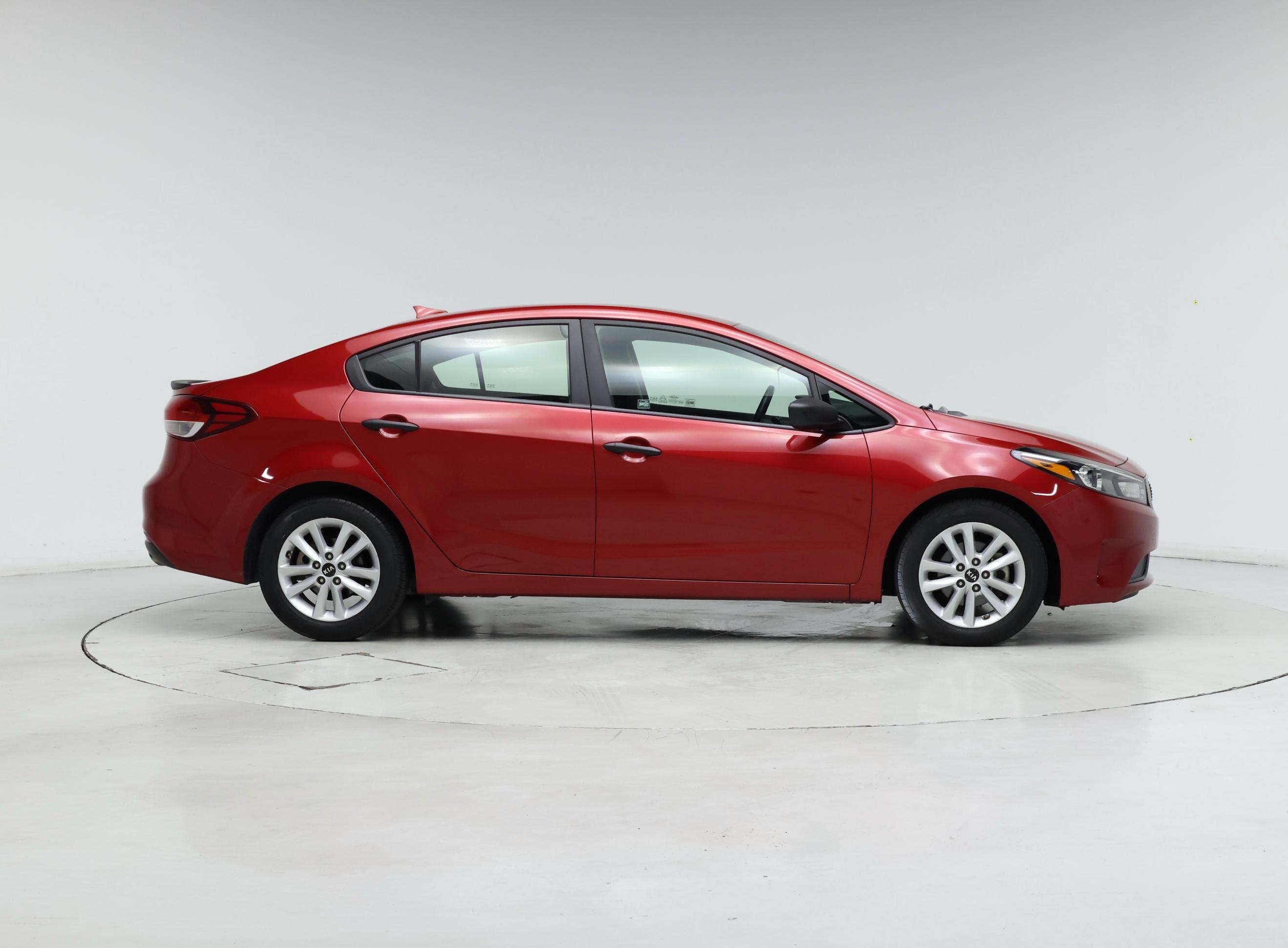 Thumbnail: 2017 Kia Forte - 7