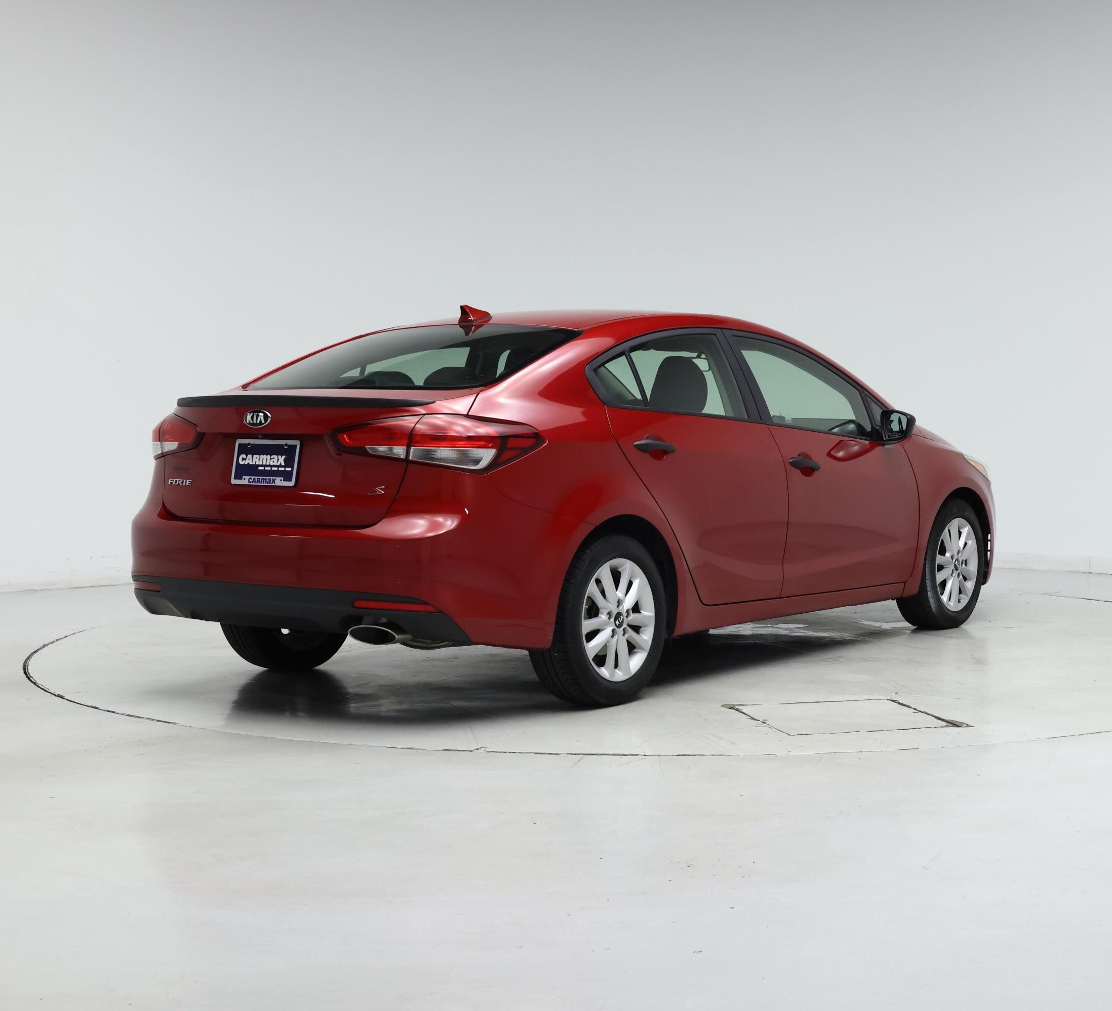 Thumbnail: 2017 Kia Forte - 8