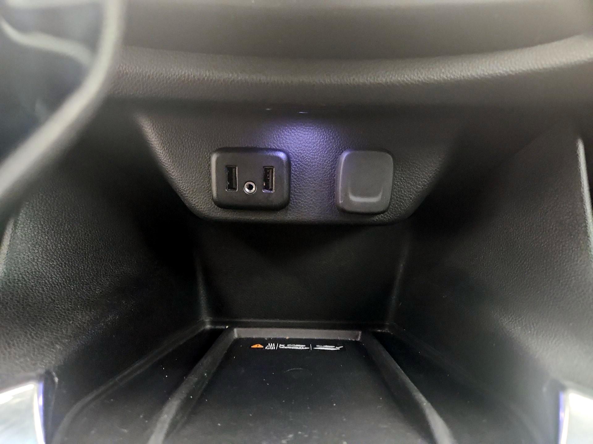 Thumbnail: 2023 Chevrolet Traverse - 18