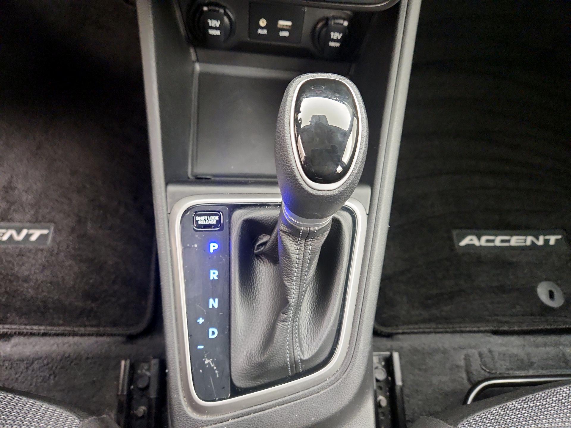 Thumbnail: 2022 Hyundai Accent - 17