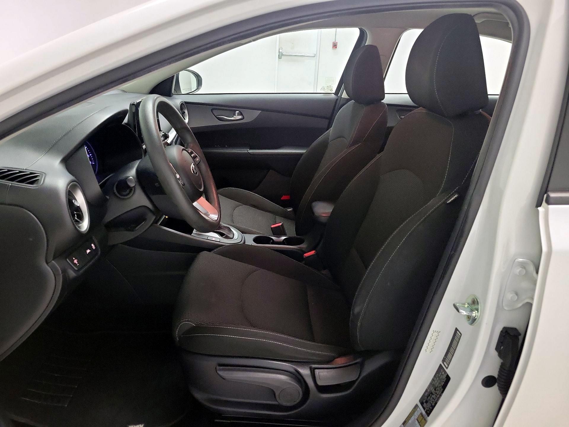 Thumbnail: 2021 Kia Forte - 11