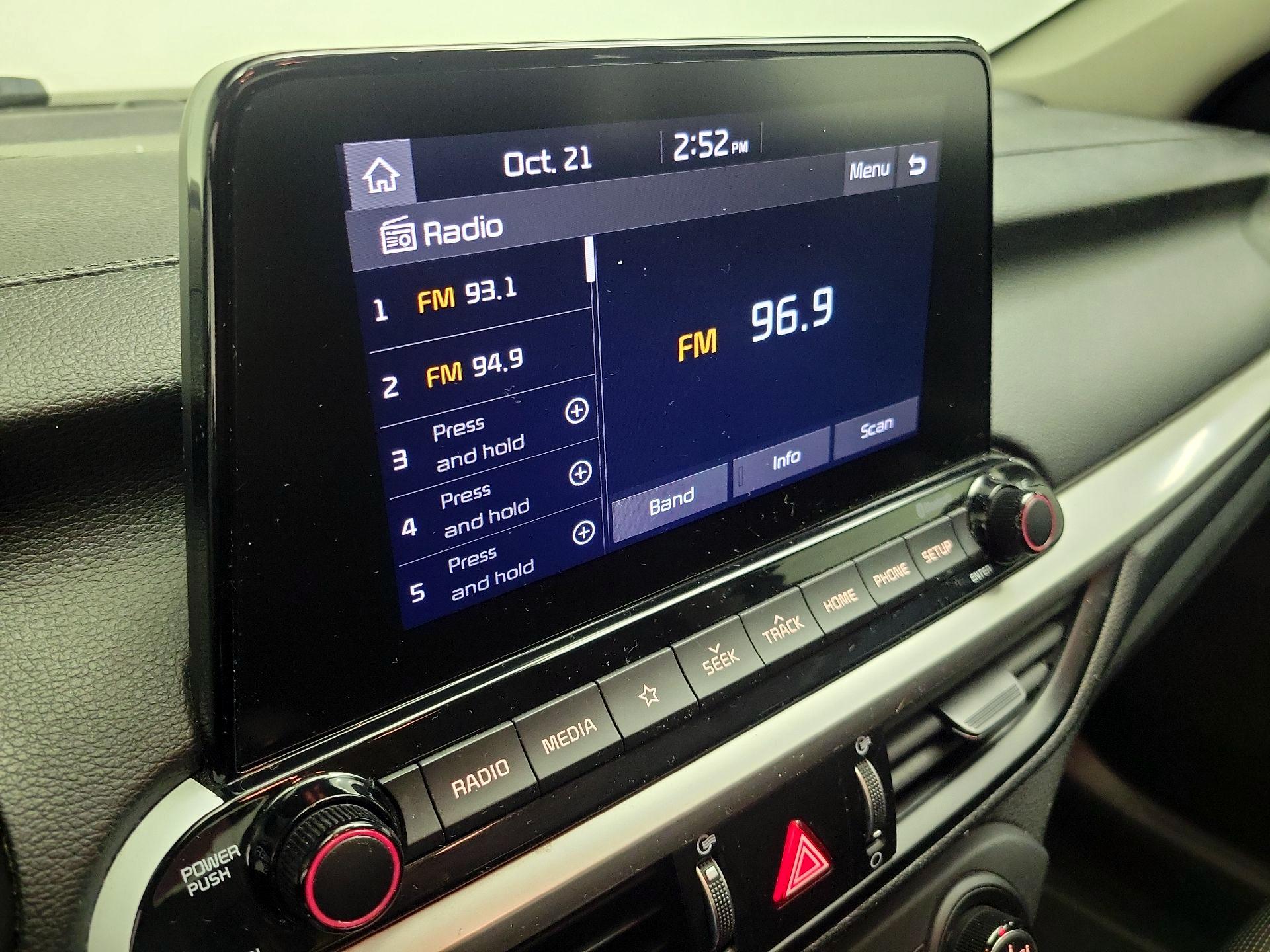 Thumbnail: 2021 Kia Forte - 15