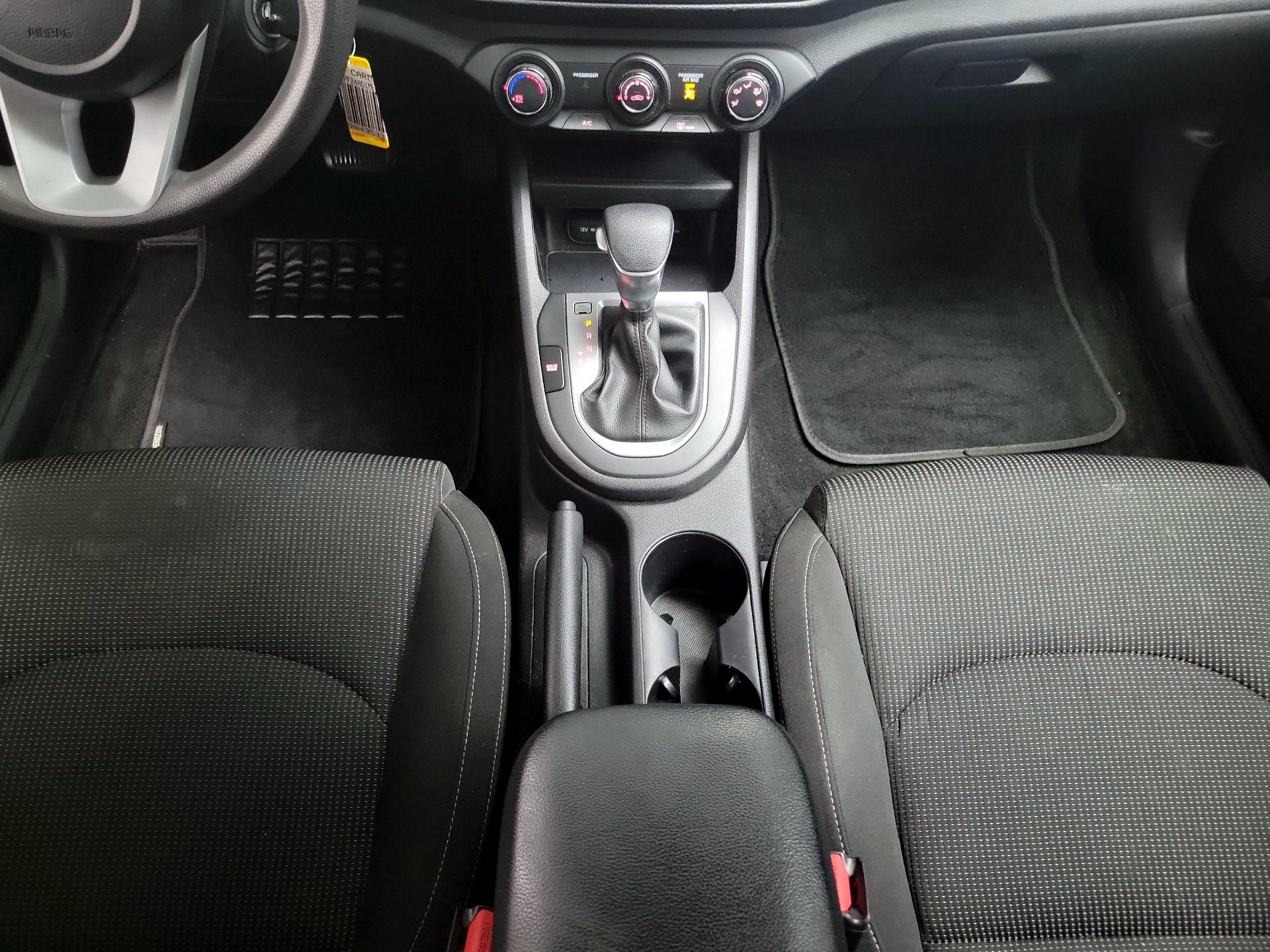 Thumbnail: 2021 Kia Forte - 17