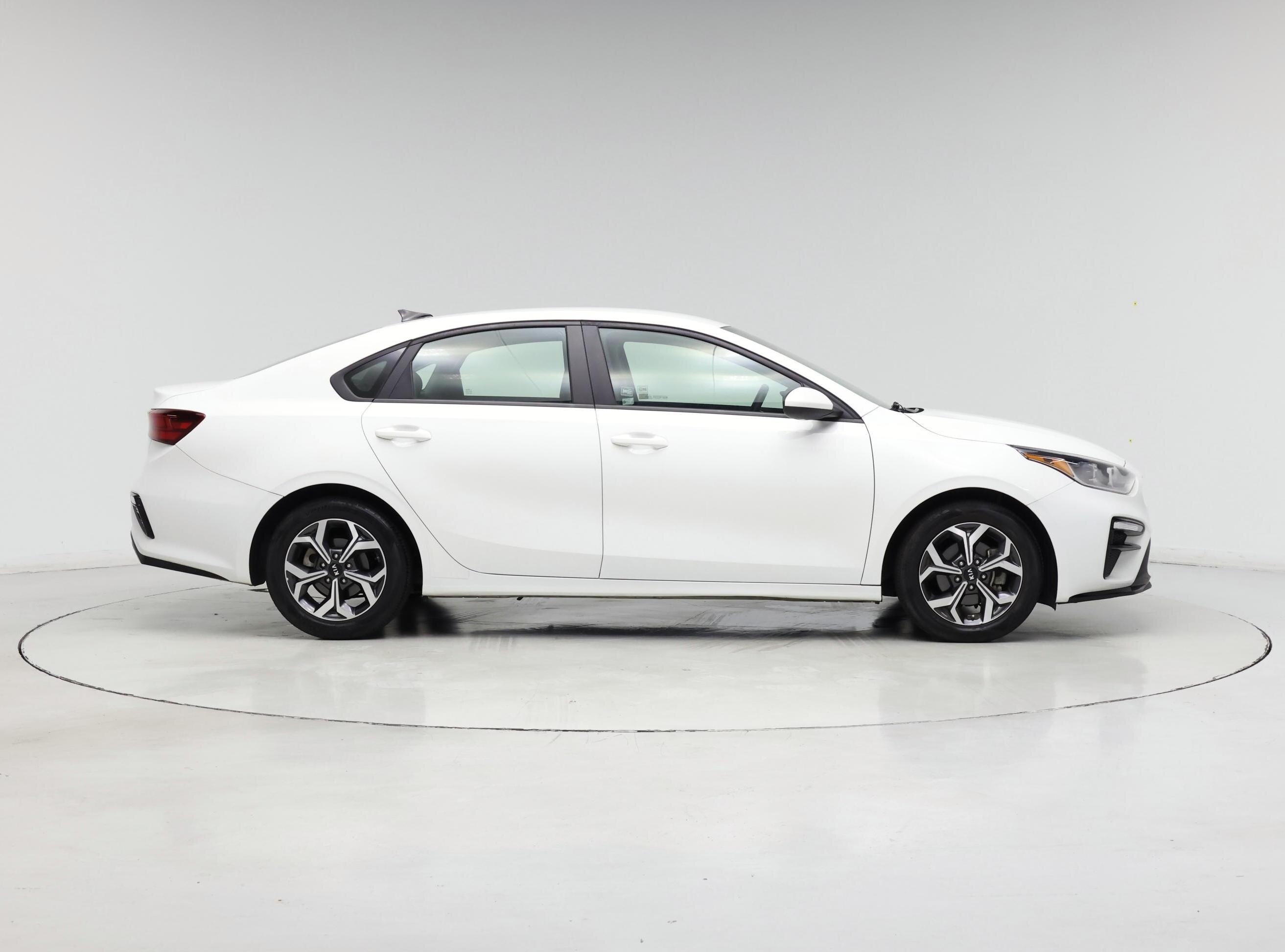 Thumbnail: 2021 Kia Forte - 7