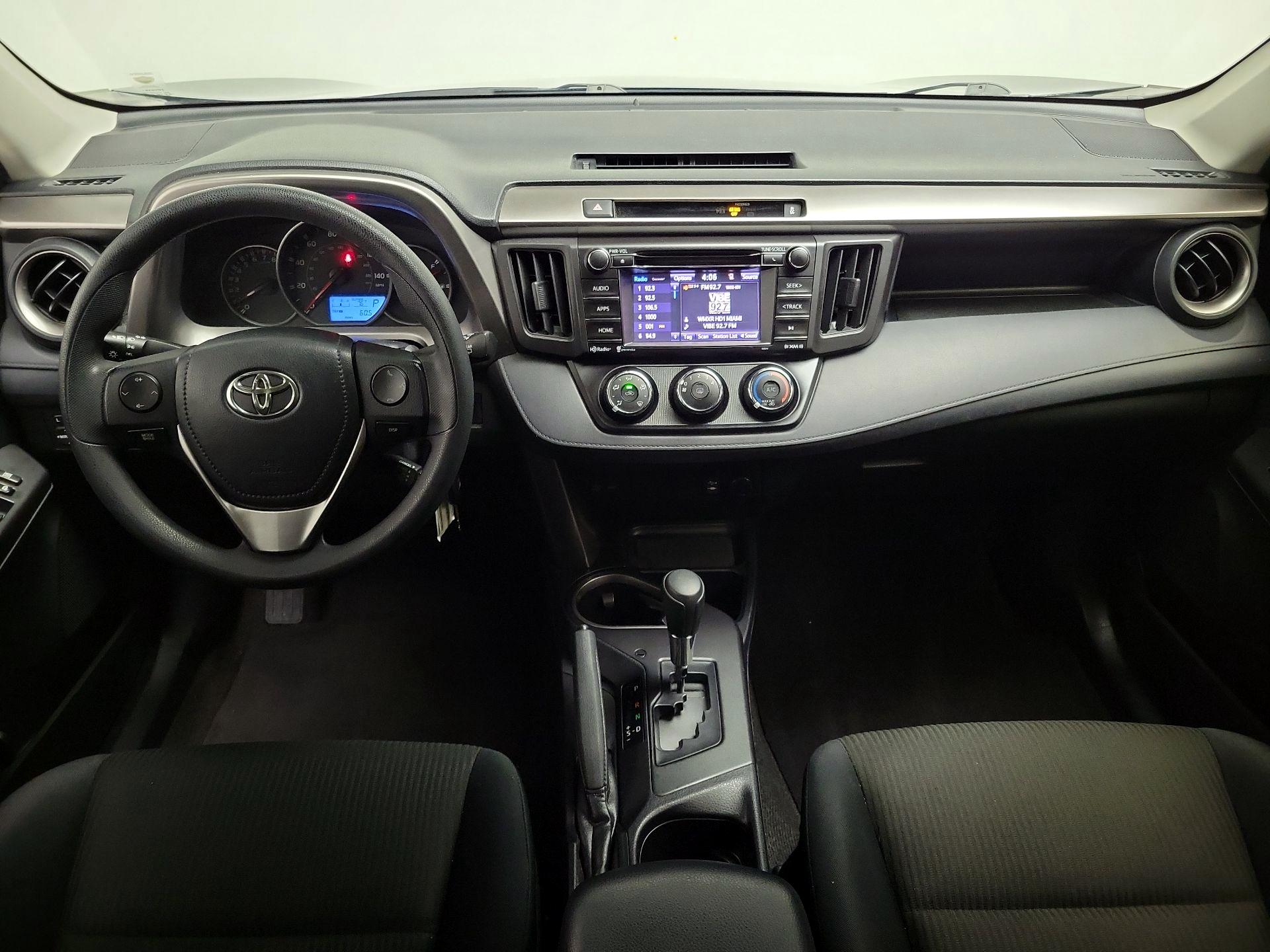 Thumbnail: 2016 Toyota RAV4 - 9