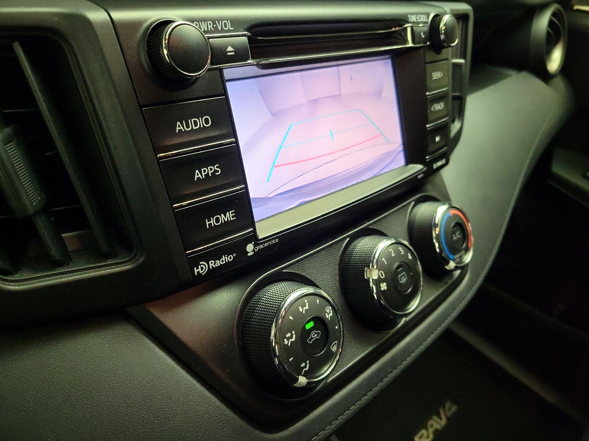 Thumbnail: 2016 Toyota RAV4 - 14