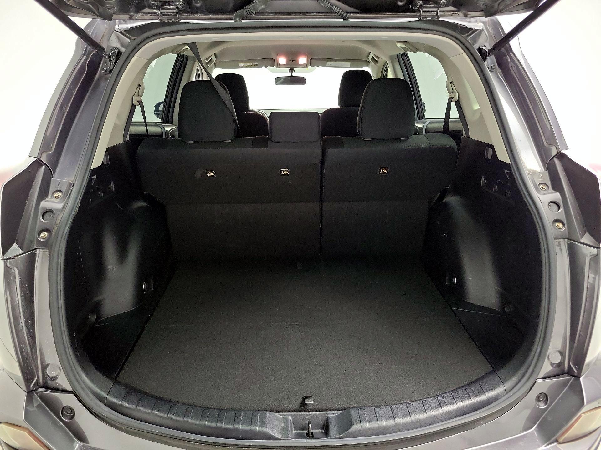 Thumbnail: 2016 Toyota RAV4 - 20