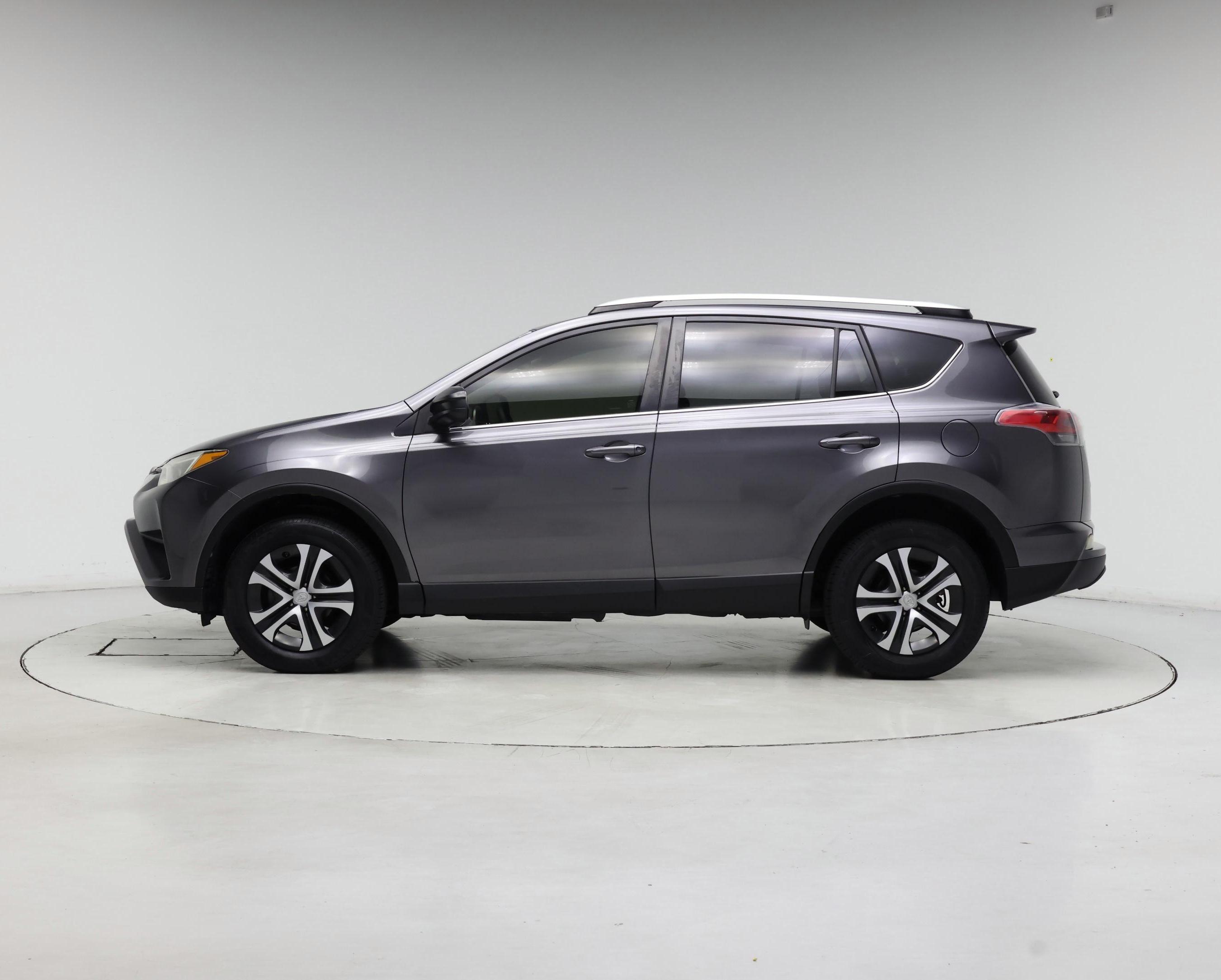 Thumbnail: 2016 Toyota RAV4 - 3