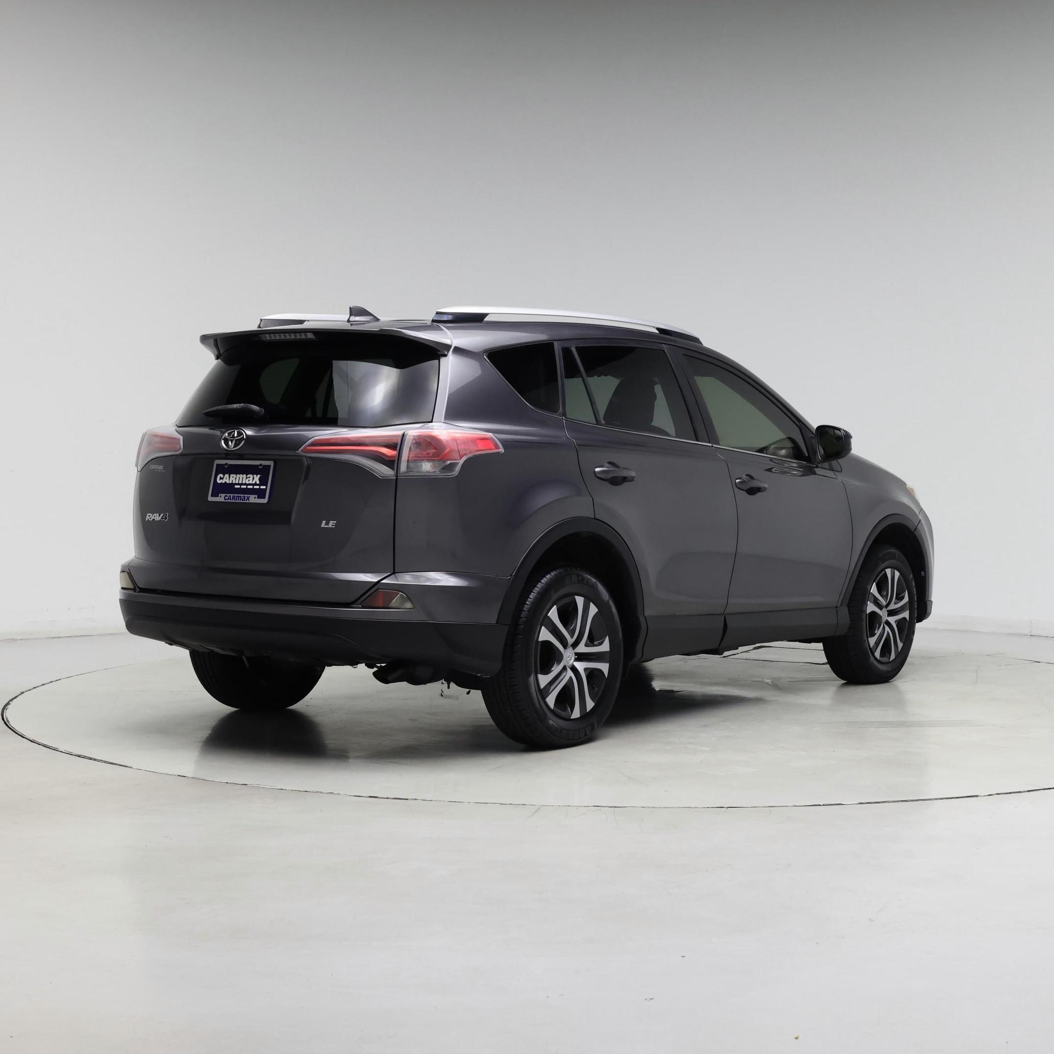 Thumbnail: 2016 Toyota RAV4 - 8