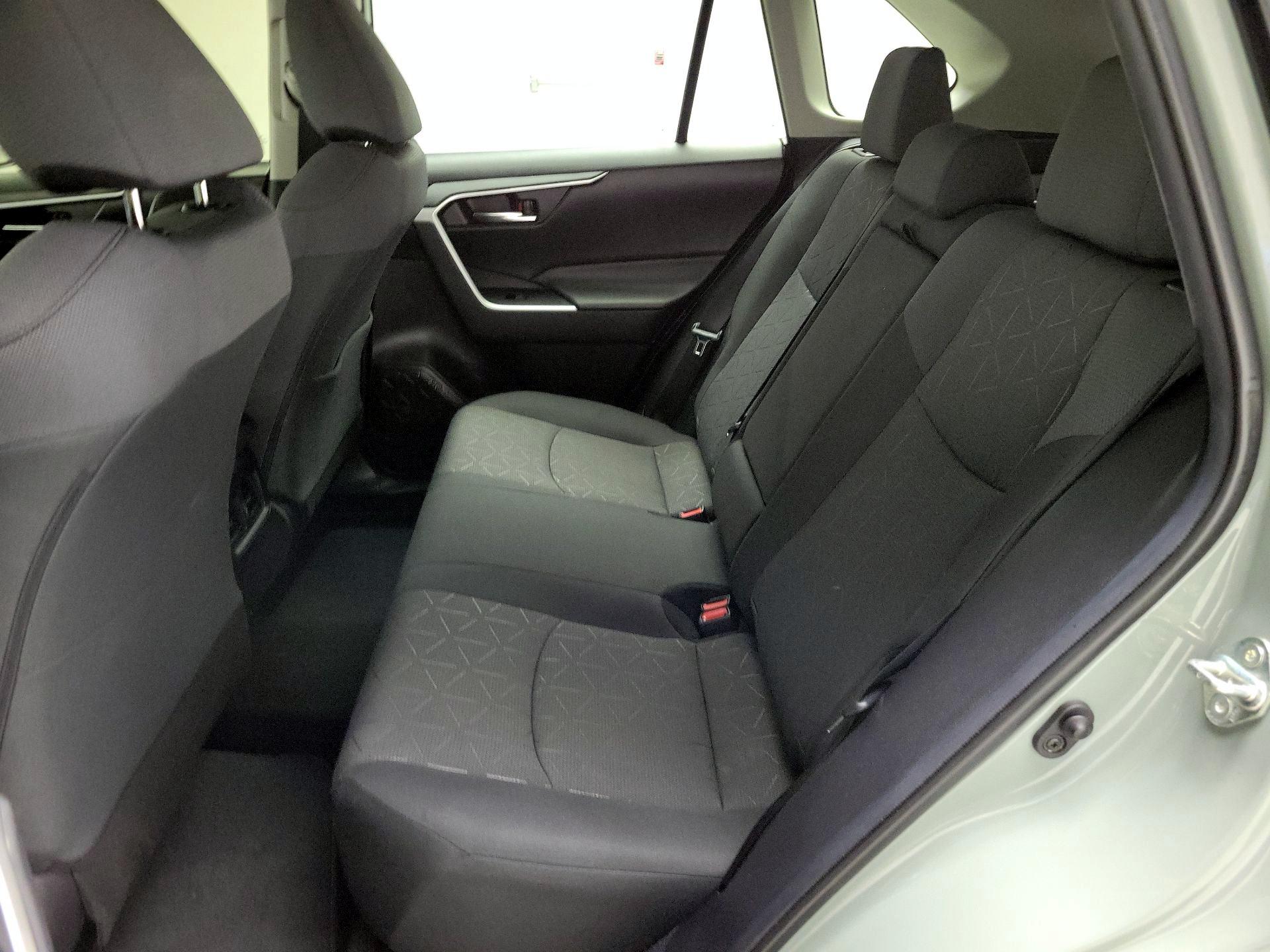 Thumbnail: 2021 Toyota RAV4 - 19