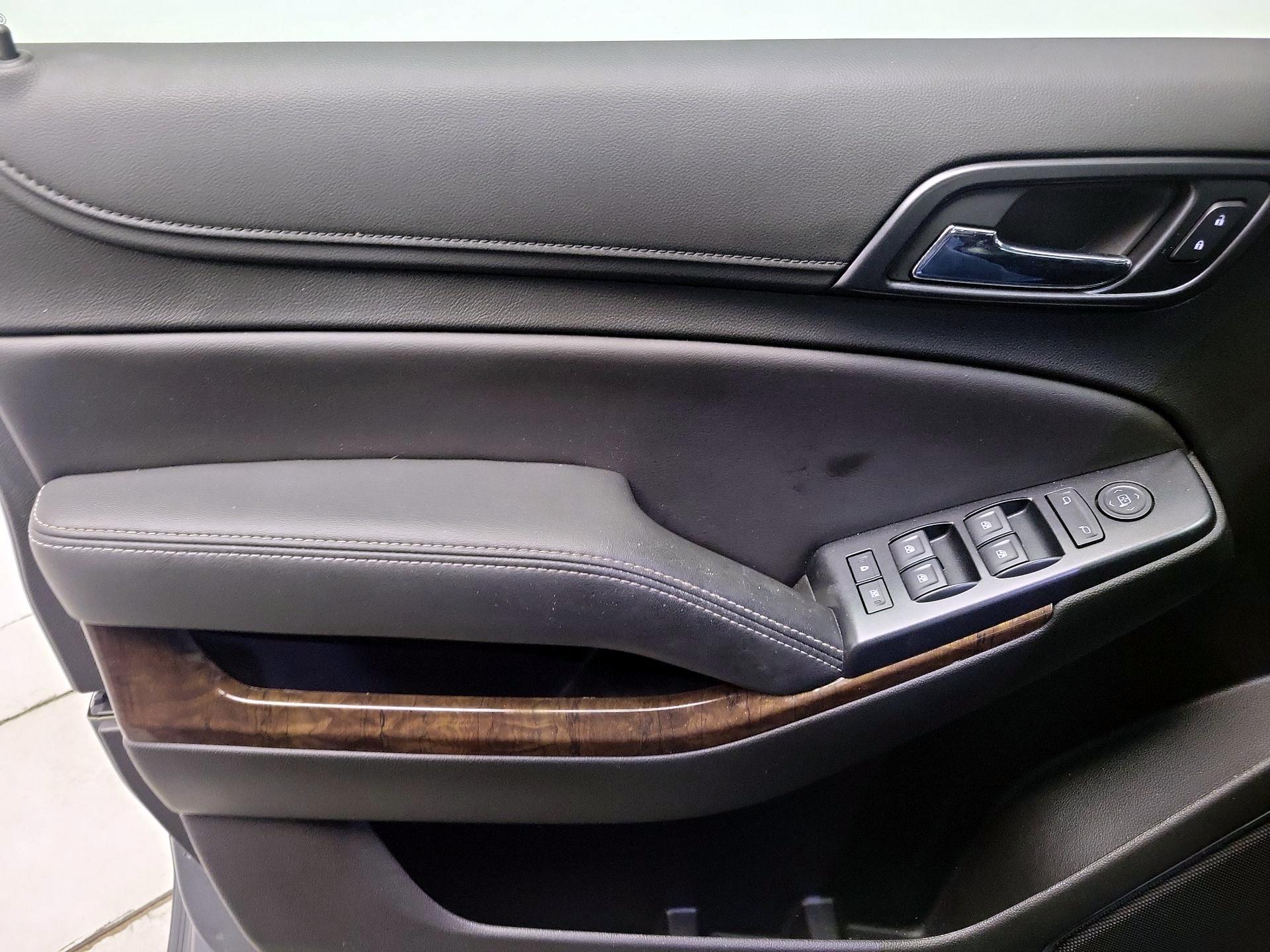 Thumbnail: 2019 Chevrolet Tahoe - 12