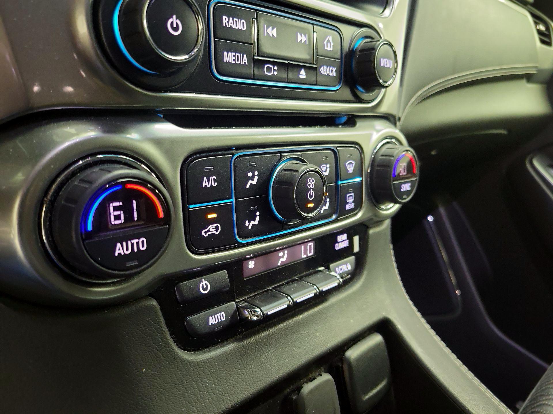 Thumbnail: 2019 Chevrolet Tahoe - 16