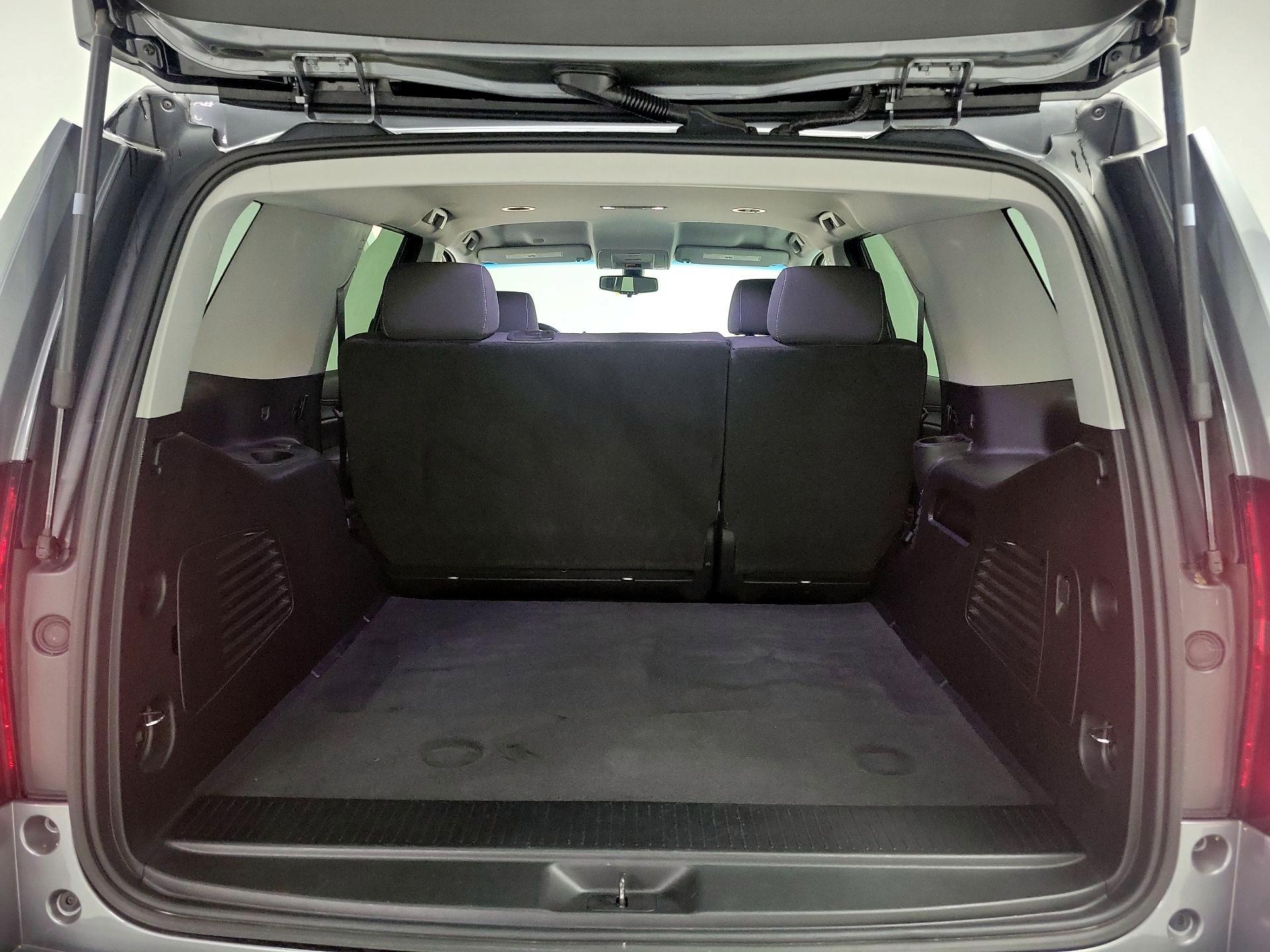 Thumbnail: 2019 Chevrolet Tahoe - 20
