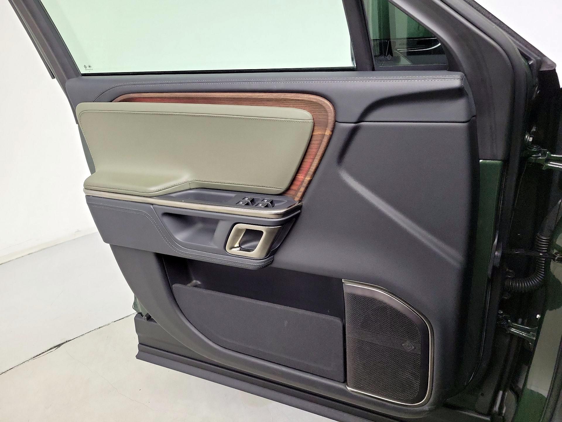 Thumbnail: 2024 Rivian R1S - 12