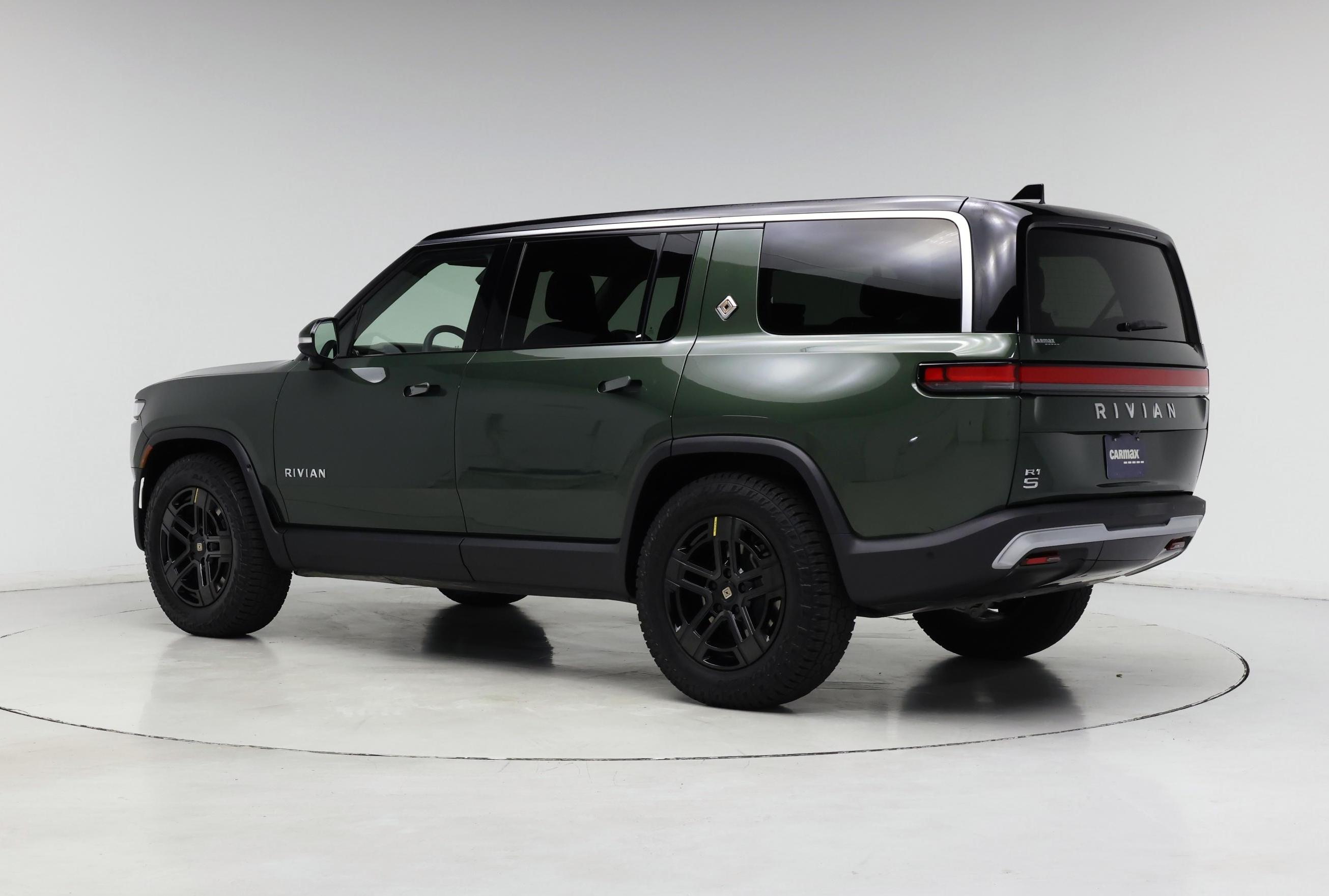 Thumbnail: 2024 Rivian R1S - 2