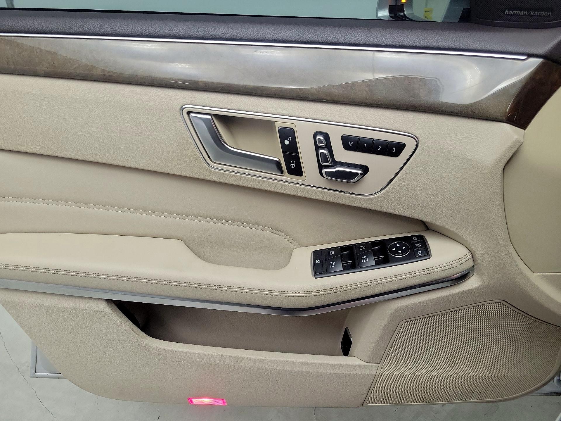 Thumbnail: 2016 Mercedes-Benz E-Class - 12