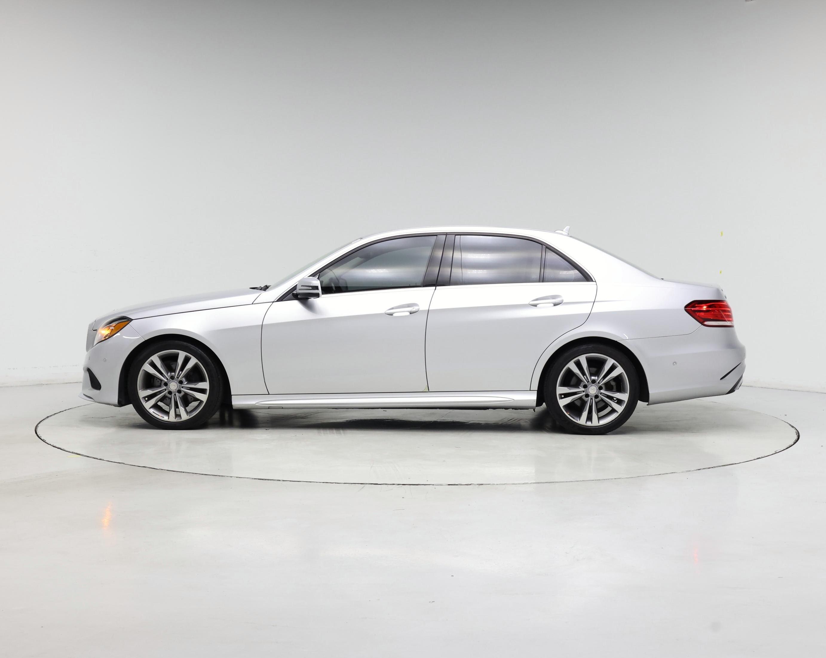 Thumbnail: 2016 Mercedes-Benz E-Class - 3