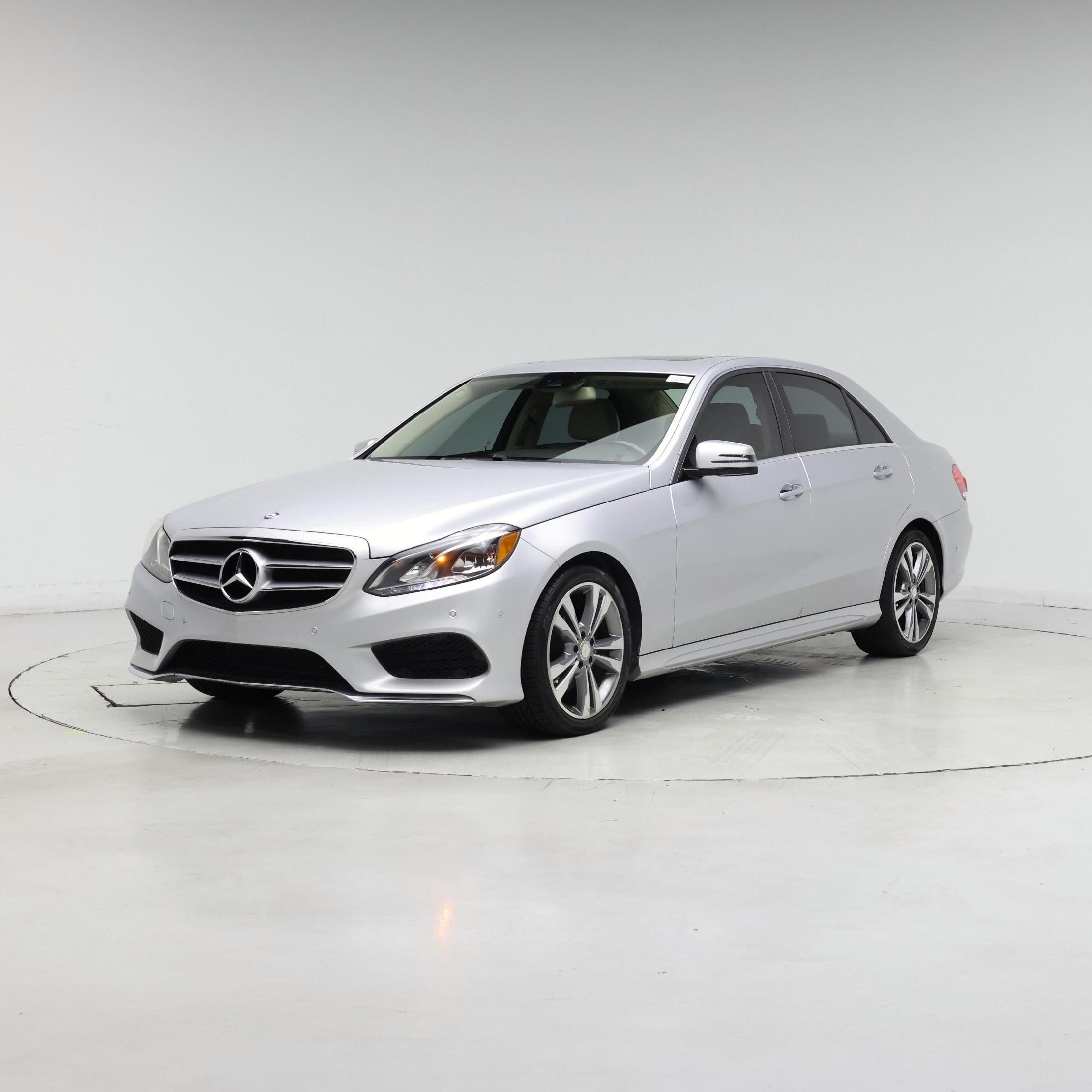 Thumbnail: 2016 Mercedes-Benz E-Class - 4
