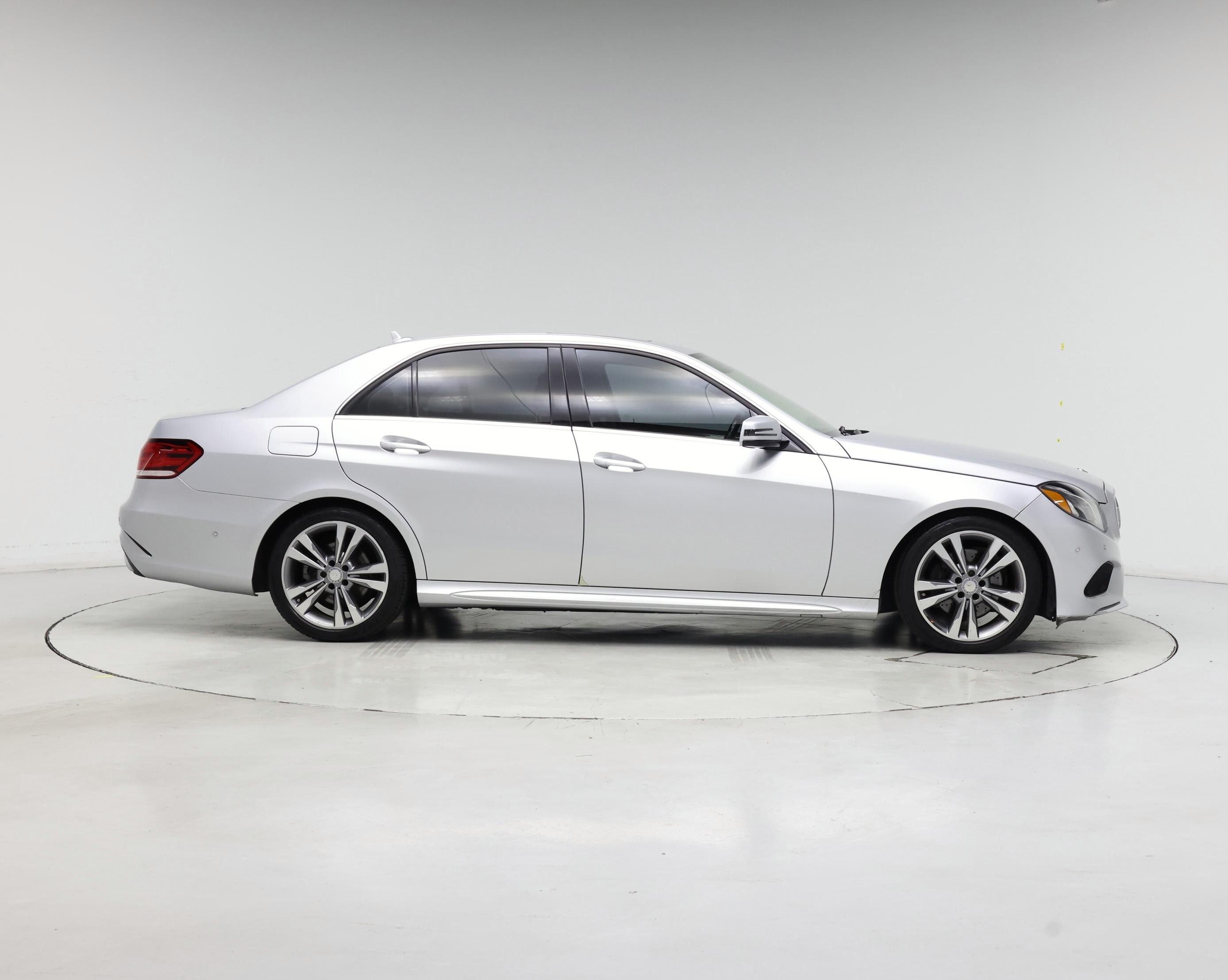 Thumbnail: 2016 Mercedes-Benz E-Class - 7