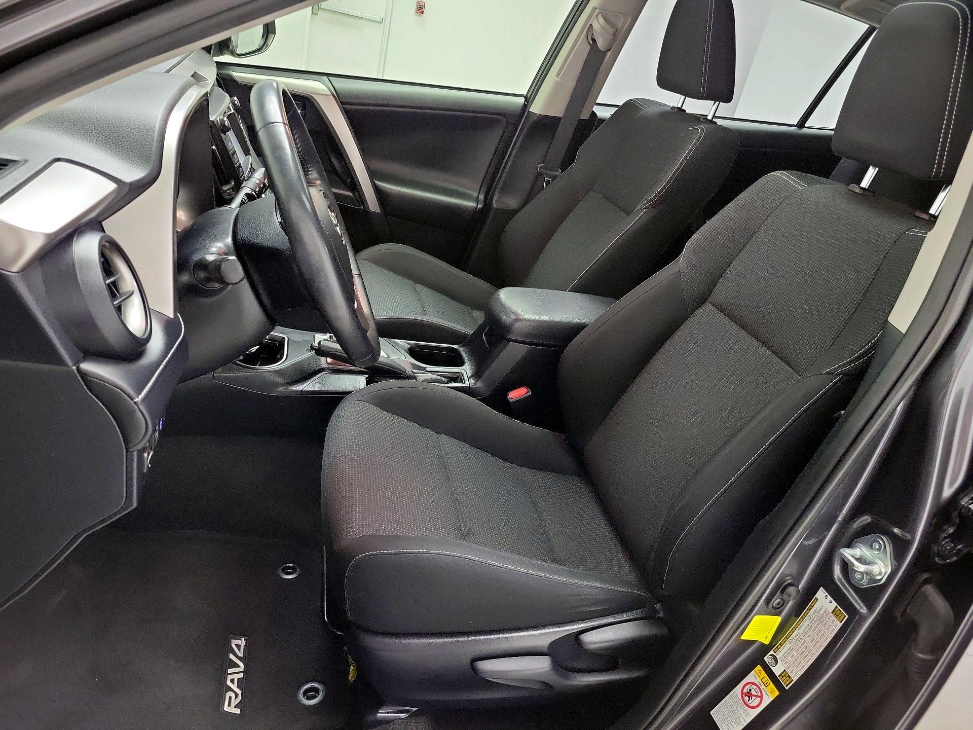 Thumbnail: 2018 Toyota RAV4 - 11