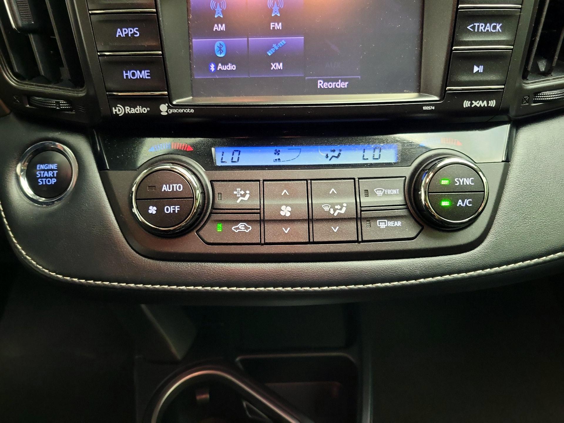 Thumbnail: 2018 Toyota RAV4 - 16