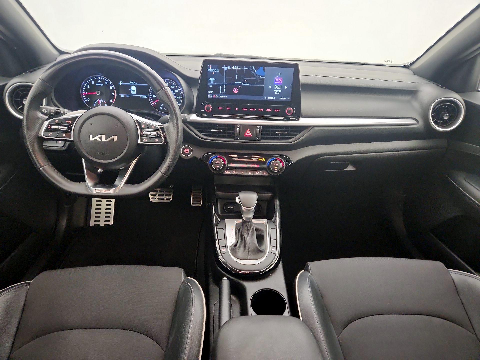 Thumbnail: 2022 Kia Forte - 9