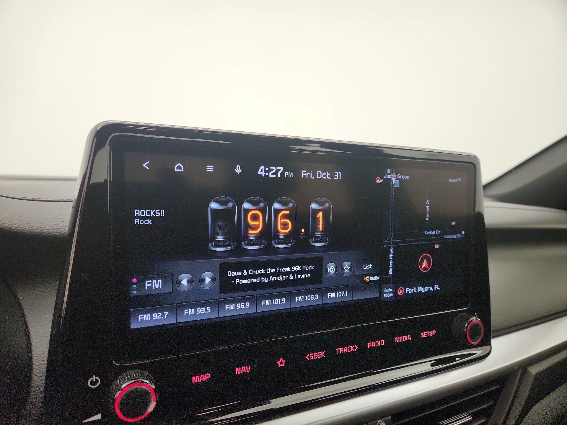 Thumbnail: 2022 Kia Forte - 16