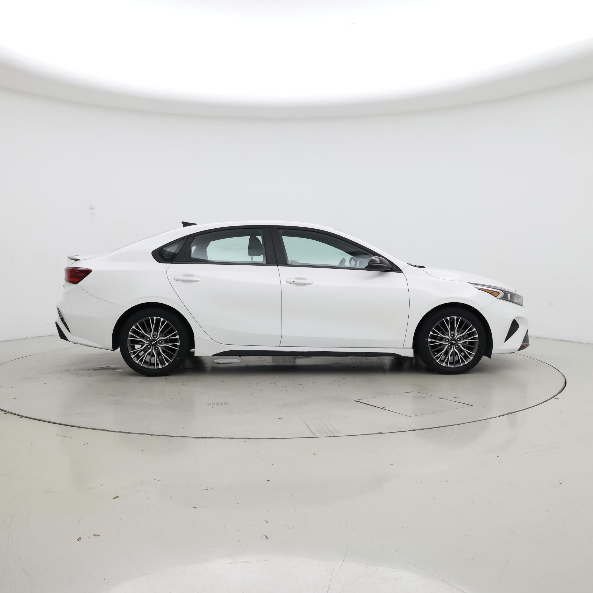 Thumbnail: 2022 Kia Forte - 7