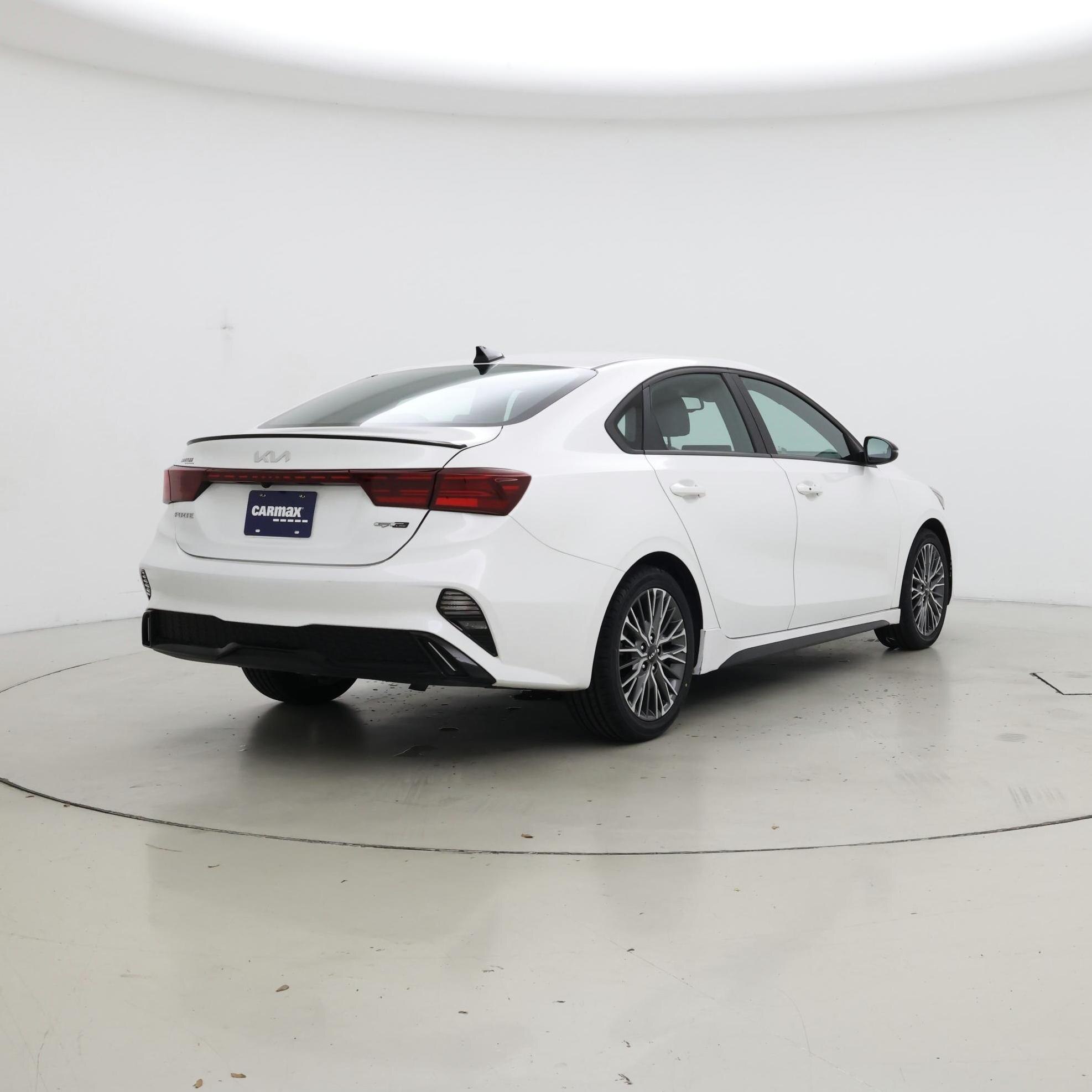 Thumbnail: 2022 Kia Forte - 8