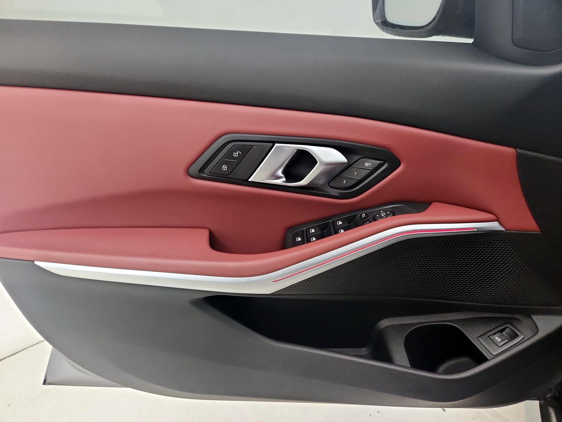 Thumbnail: 2024 BMW 3 Series - 12