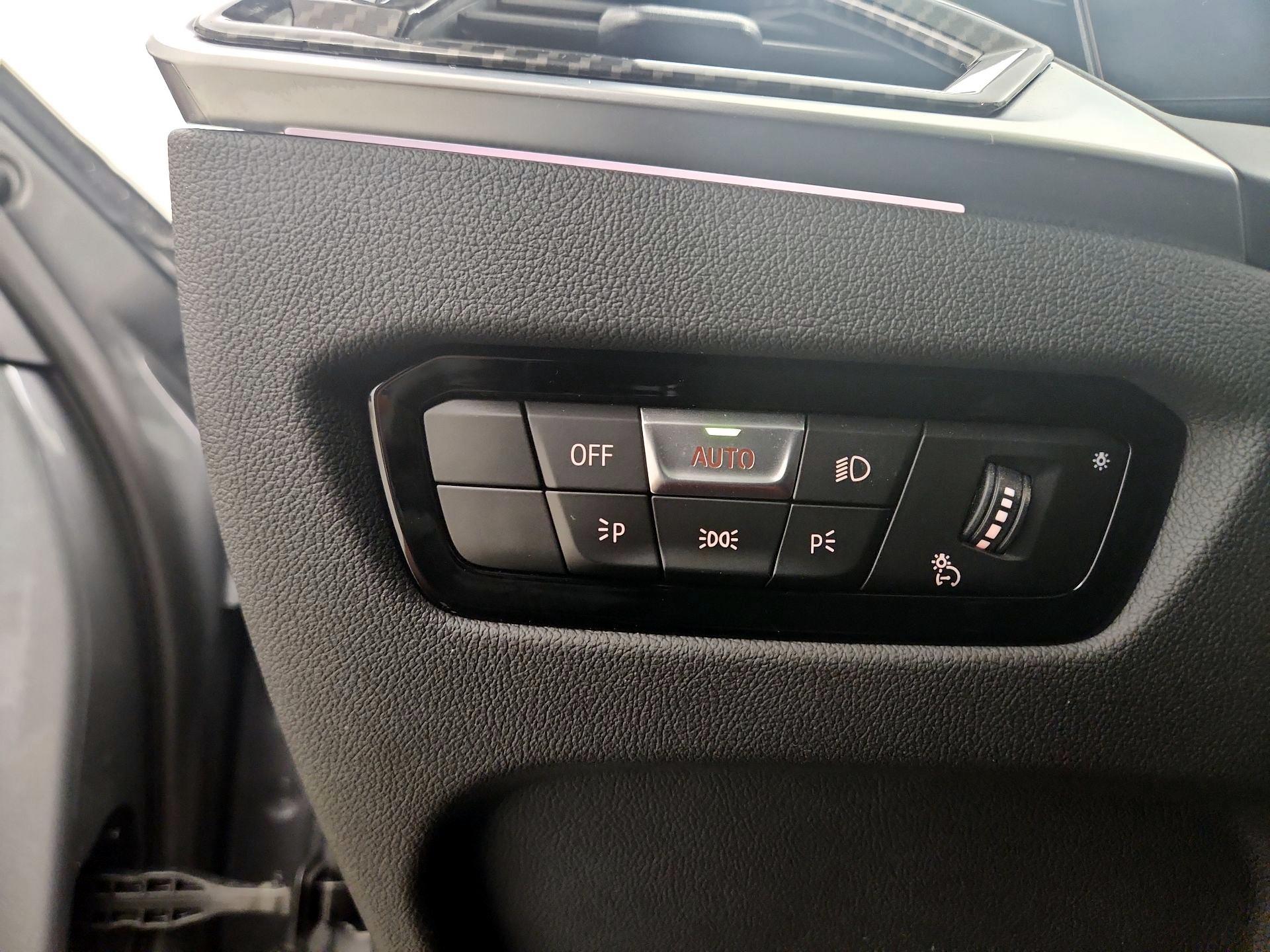 Thumbnail: 2024 BMW 3 Series - 13