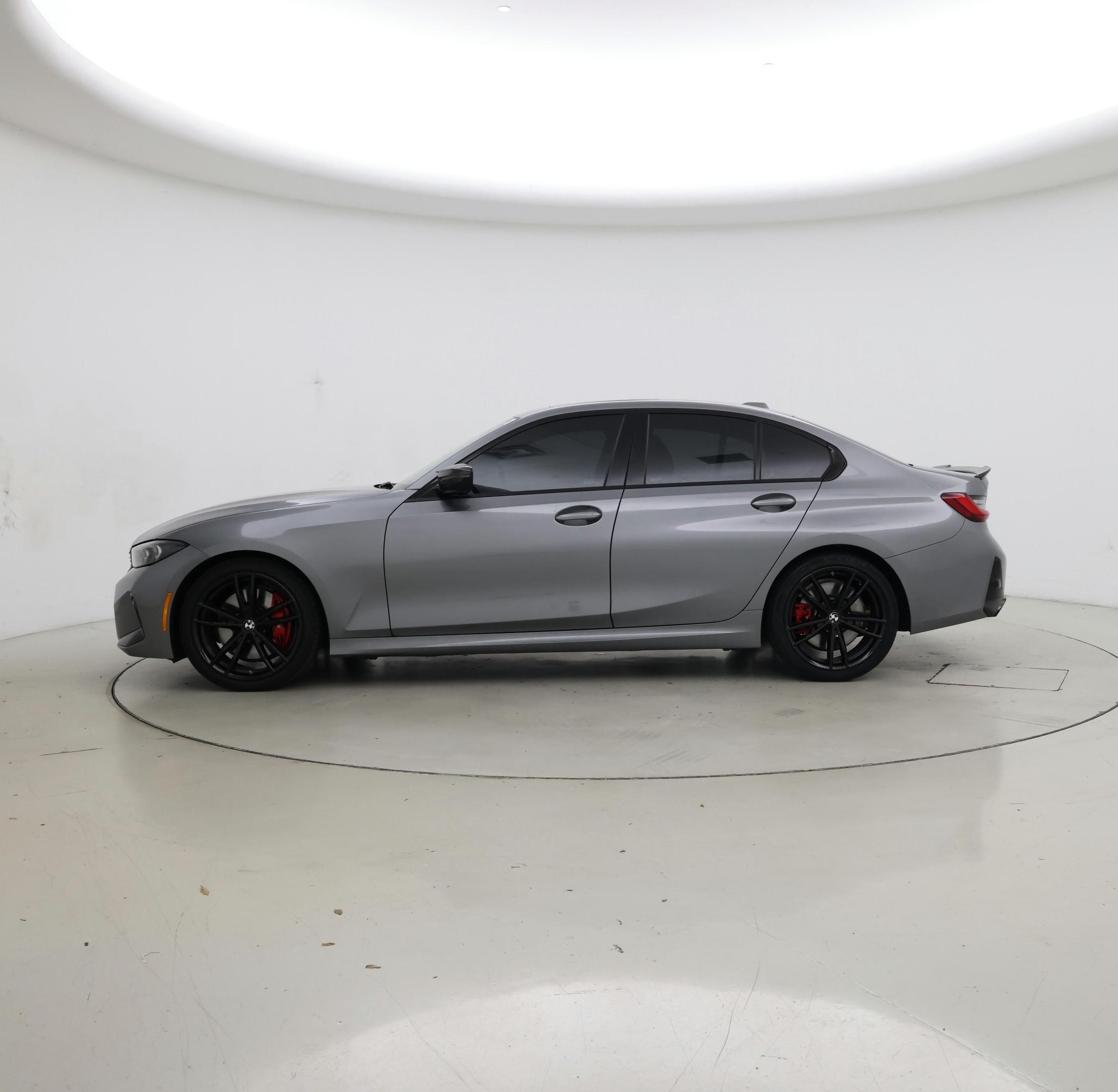 Thumbnail: 2024 BMW 3 Series - 3