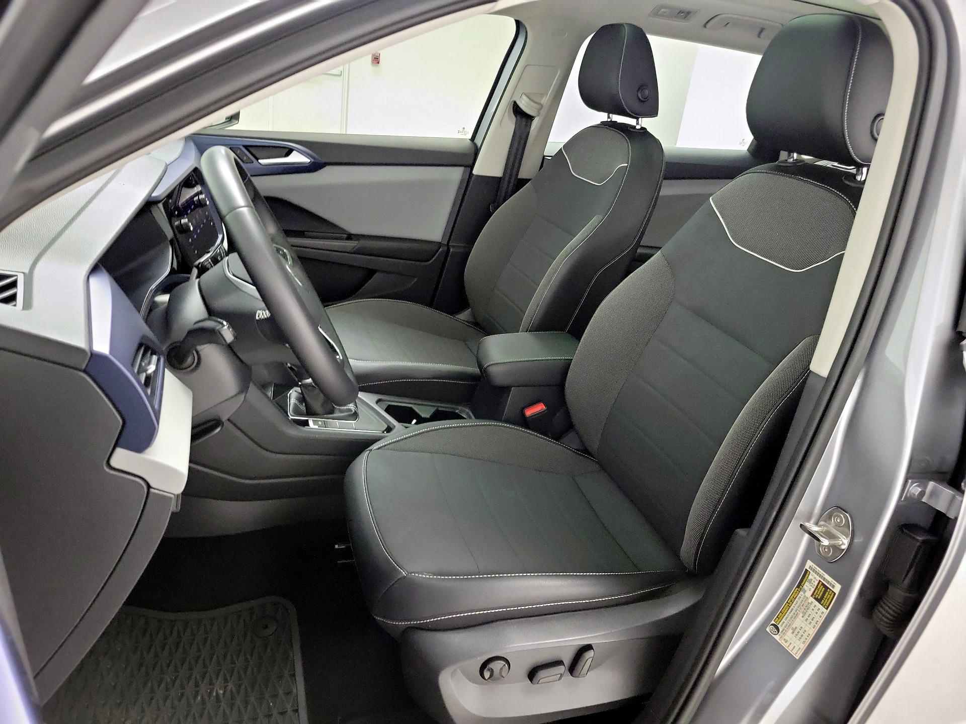 Thumbnail: 2023 Volkswagen Taos - 11