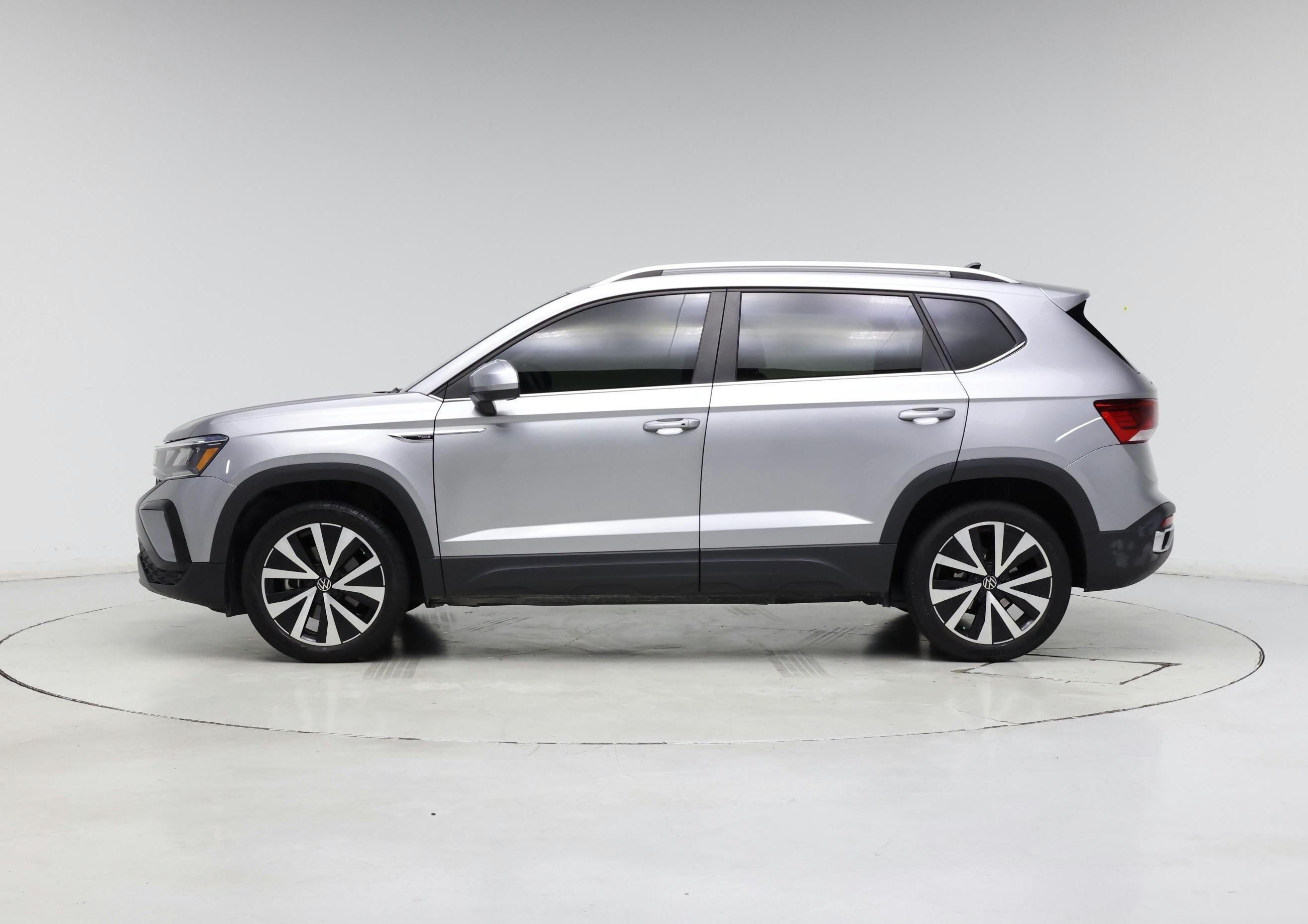 Thumbnail: 2023 Volkswagen Taos - 3