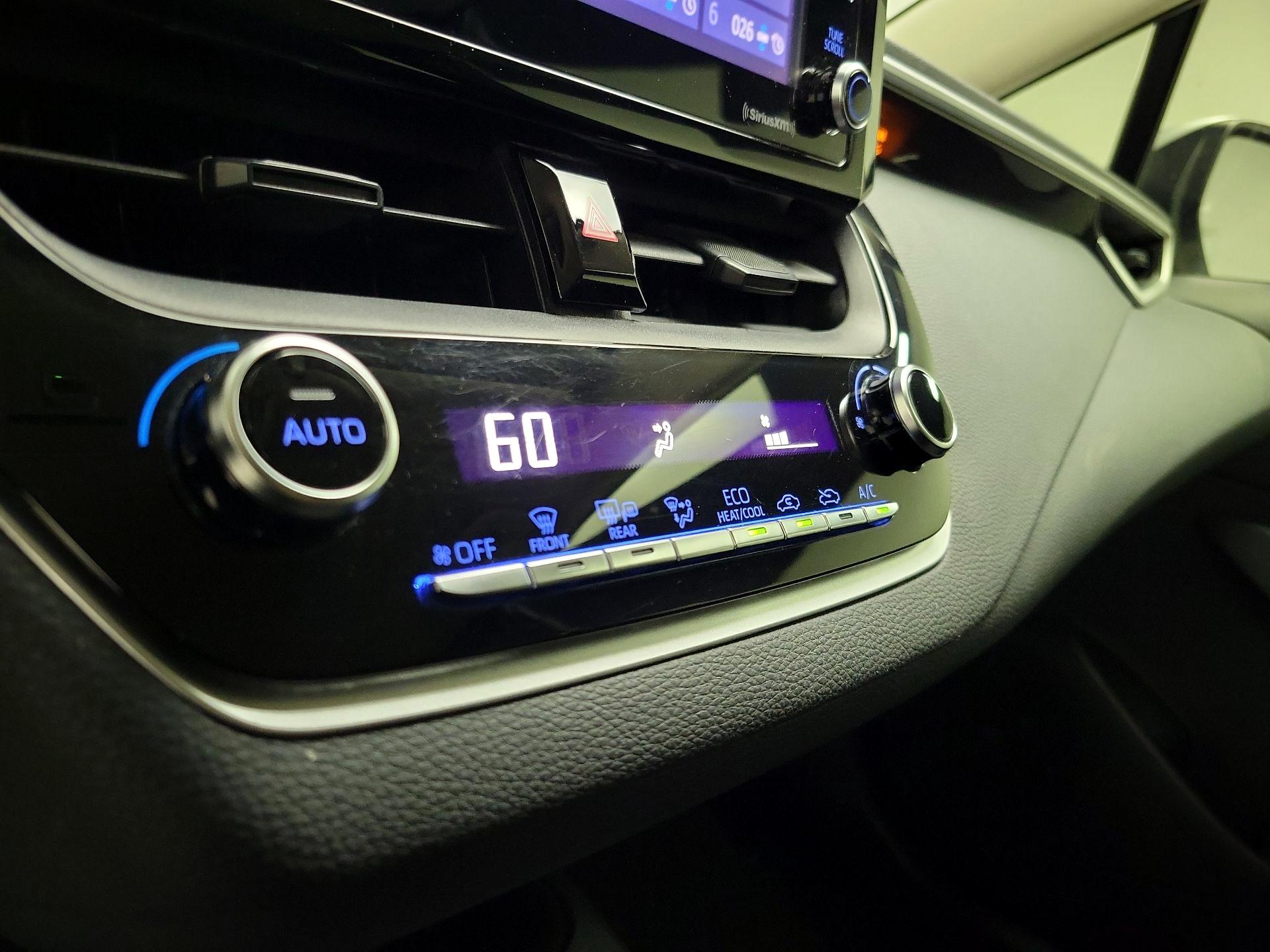 Thumbnail: 2021 Toyota Corolla - 16