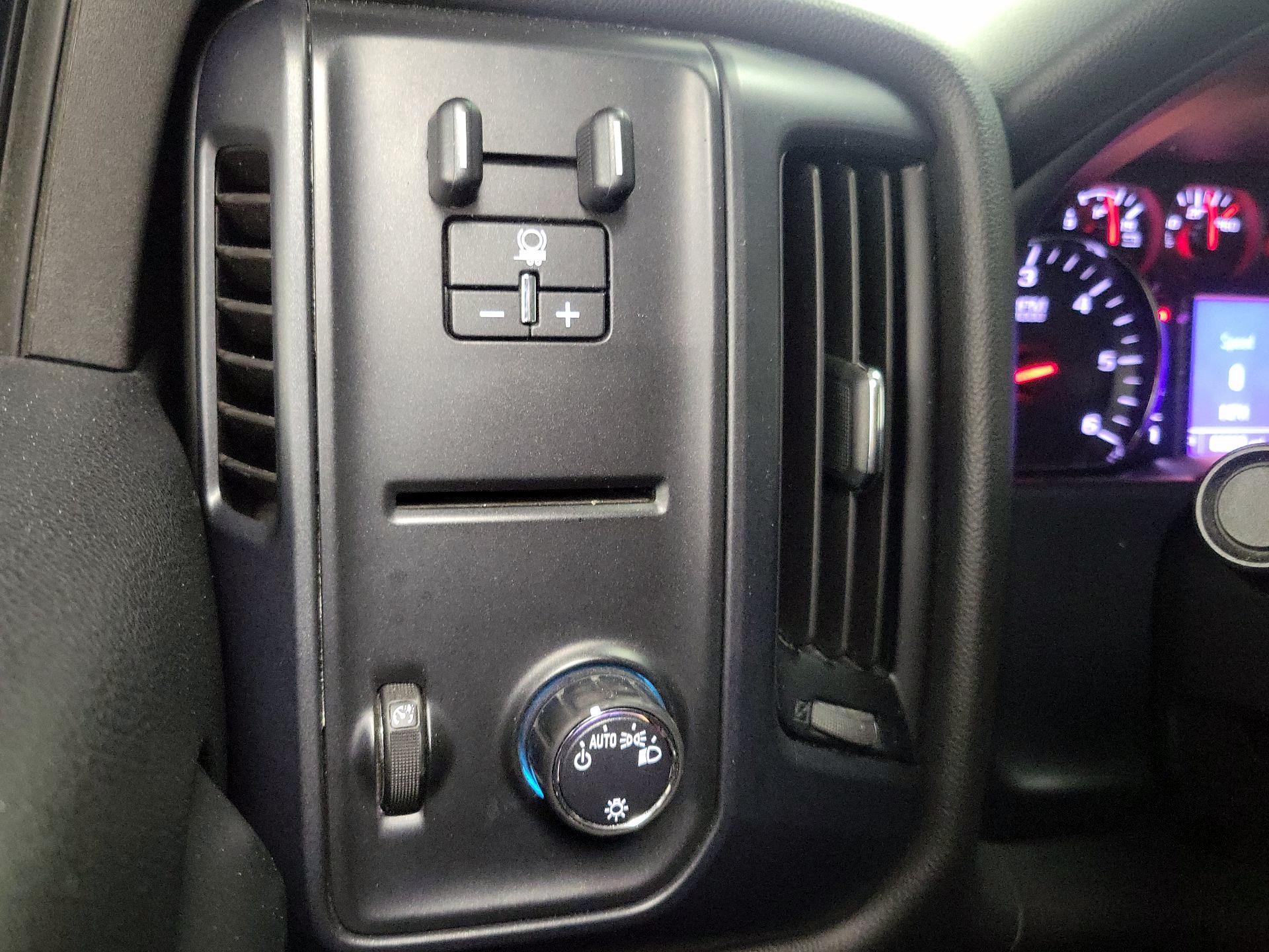 Thumbnail: 2019 Chevrolet Silverado 2500 - 13