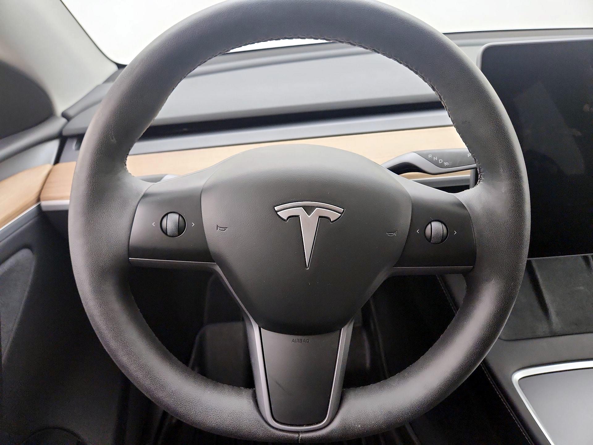 Thumbnail: 2023 Tesla Model Y - 10