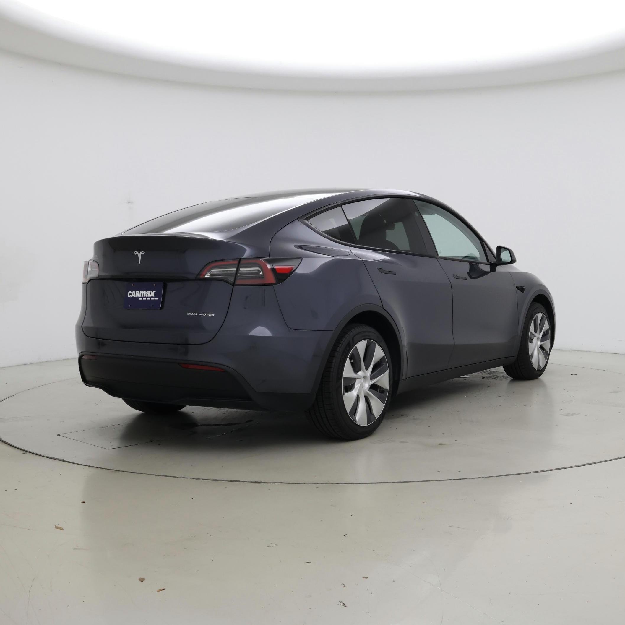 Thumbnail: 2023 Tesla Model Y - 8