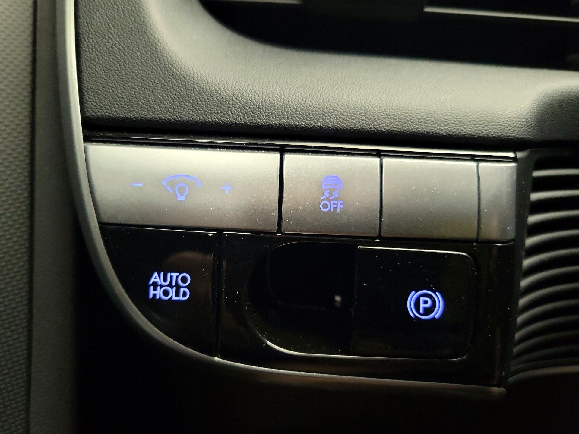 Thumbnail: 2022 Hyundai Ioniq 5 - 13