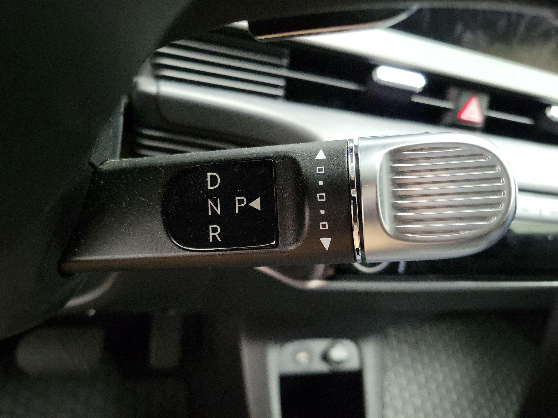 Thumbnail: 2022 Hyundai Ioniq 5 - 18