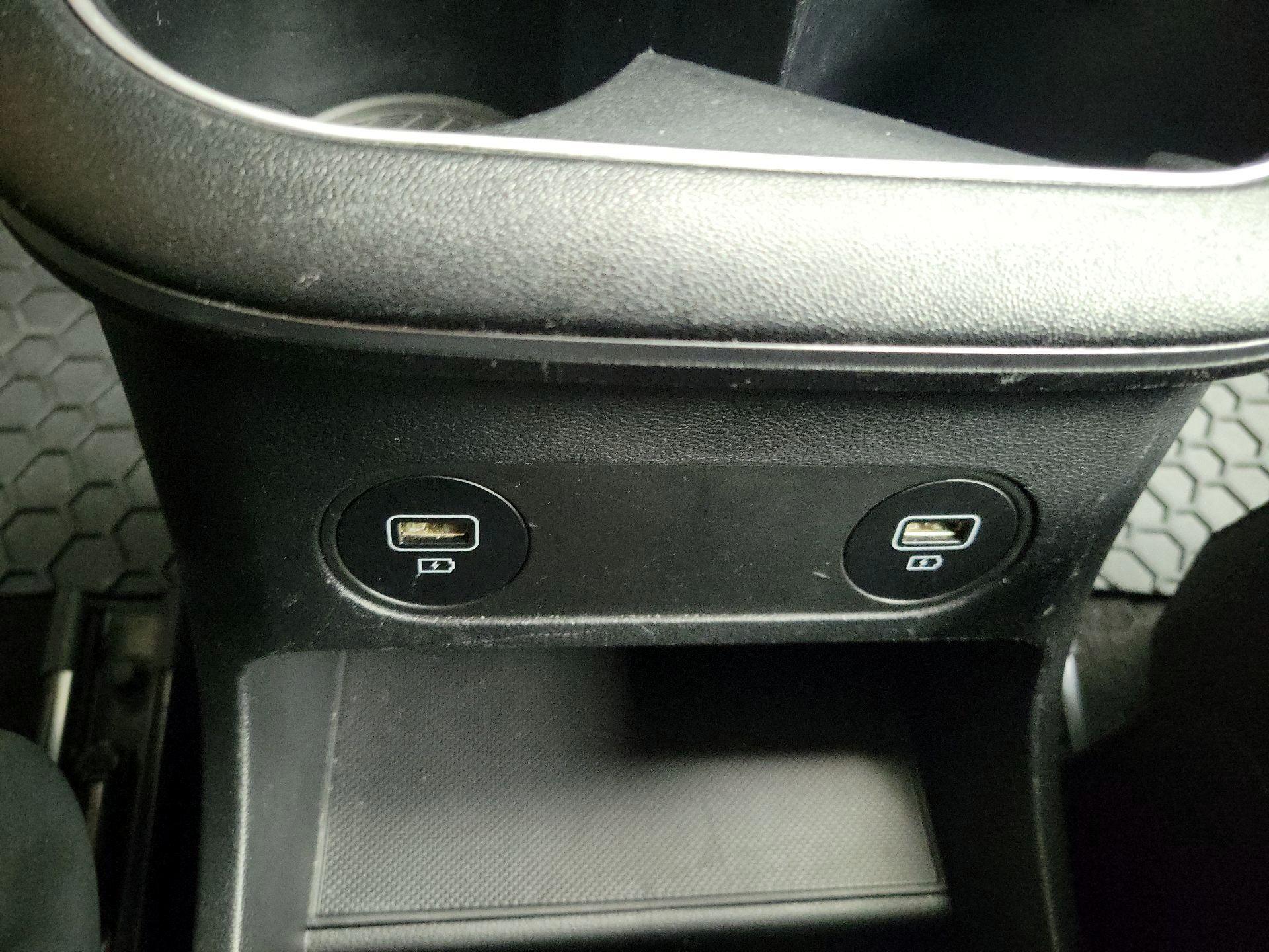 Thumbnail: 2022 Hyundai Ioniq 5 - 19