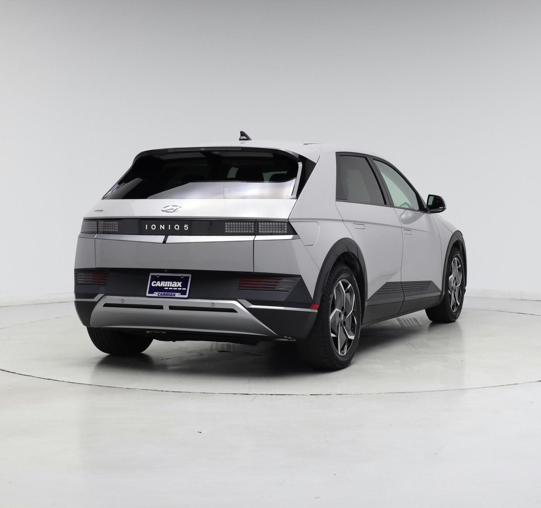 Thumbnail: 2022 Hyundai Ioniq 5 - 8