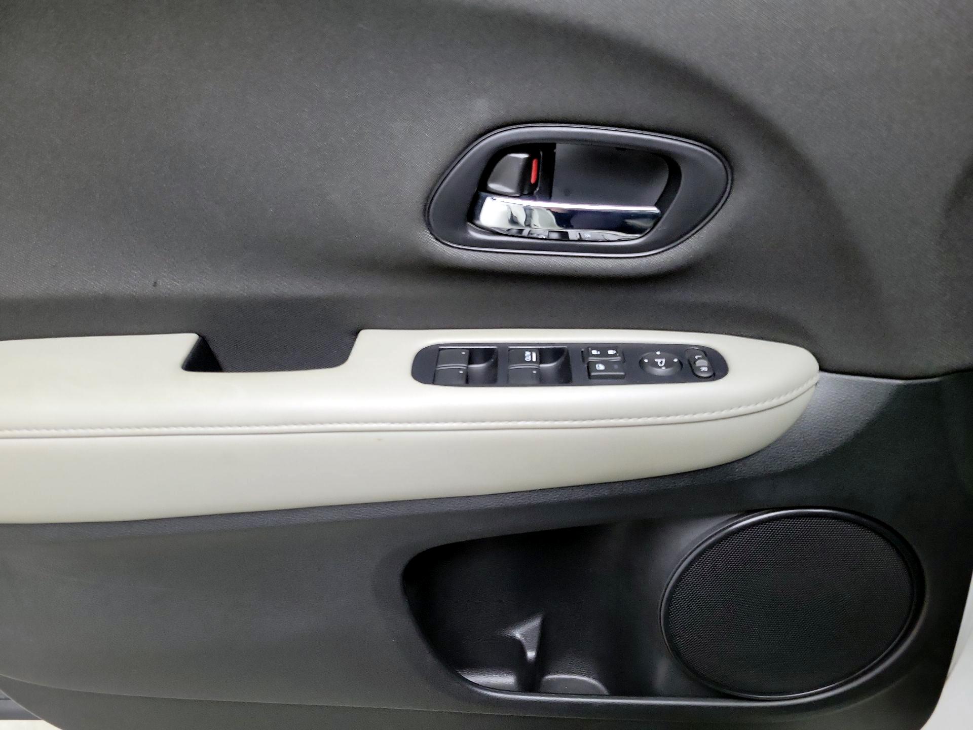 Thumbnail: 2019 Honda HR-V - 12