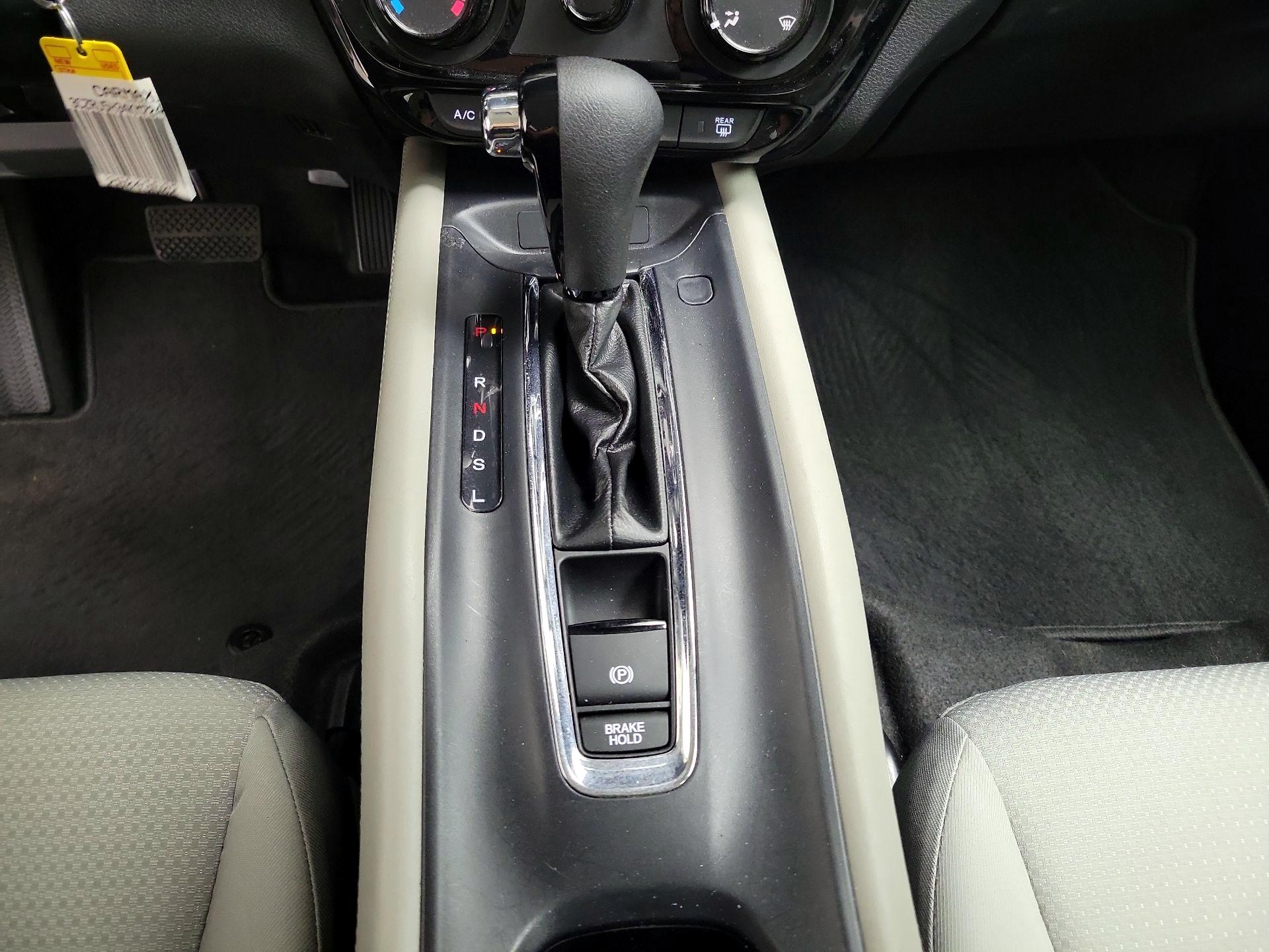 Thumbnail: 2019 Honda HR-V - 17