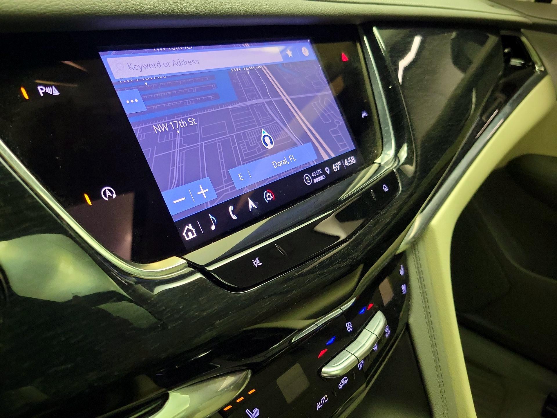 Thumbnail: 2023 Cadillac XT6 - 14