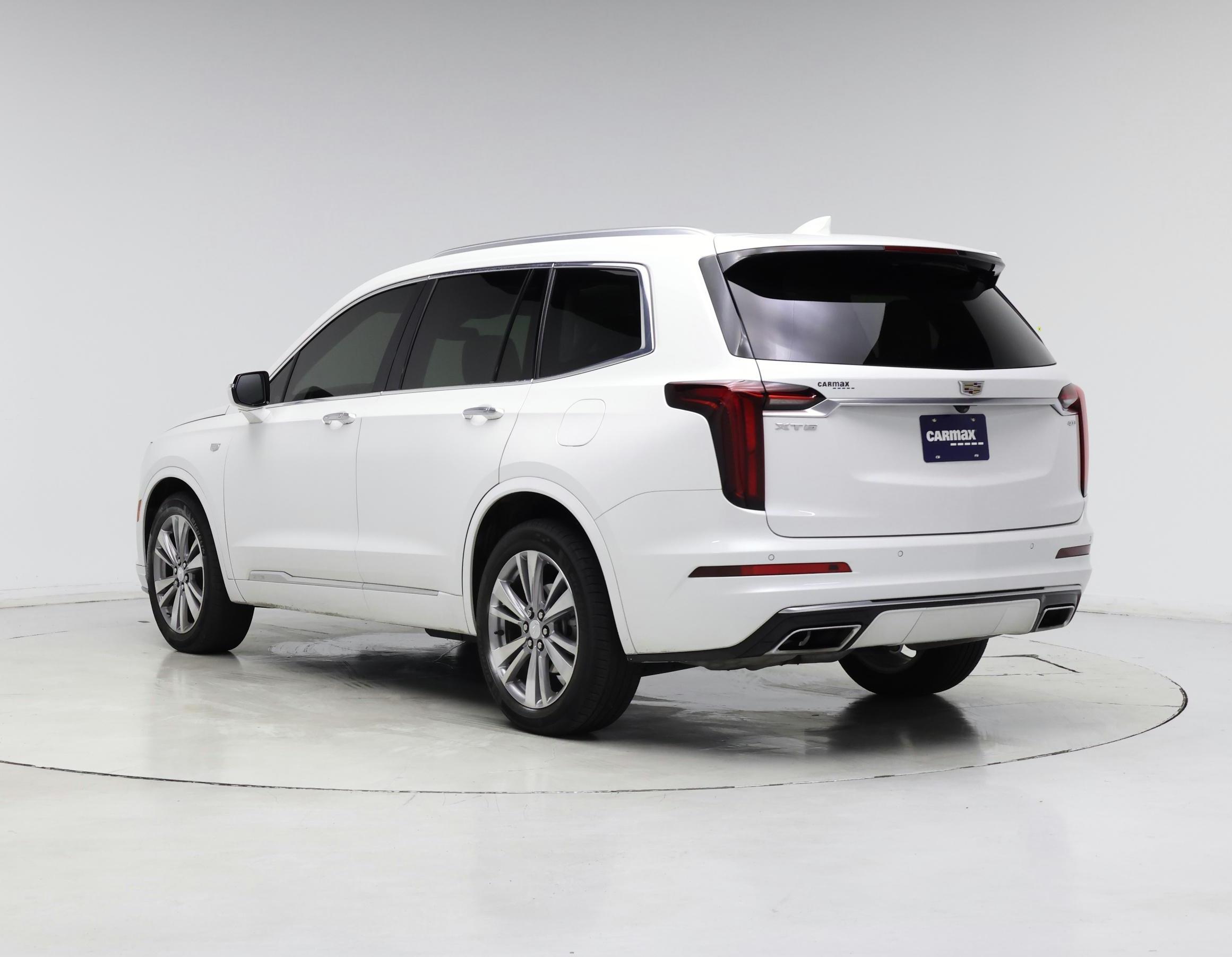 Thumbnail: 2023 Cadillac XT6 - 2